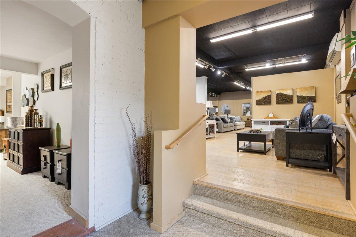 214 N Second Avenue Property Photo 12
