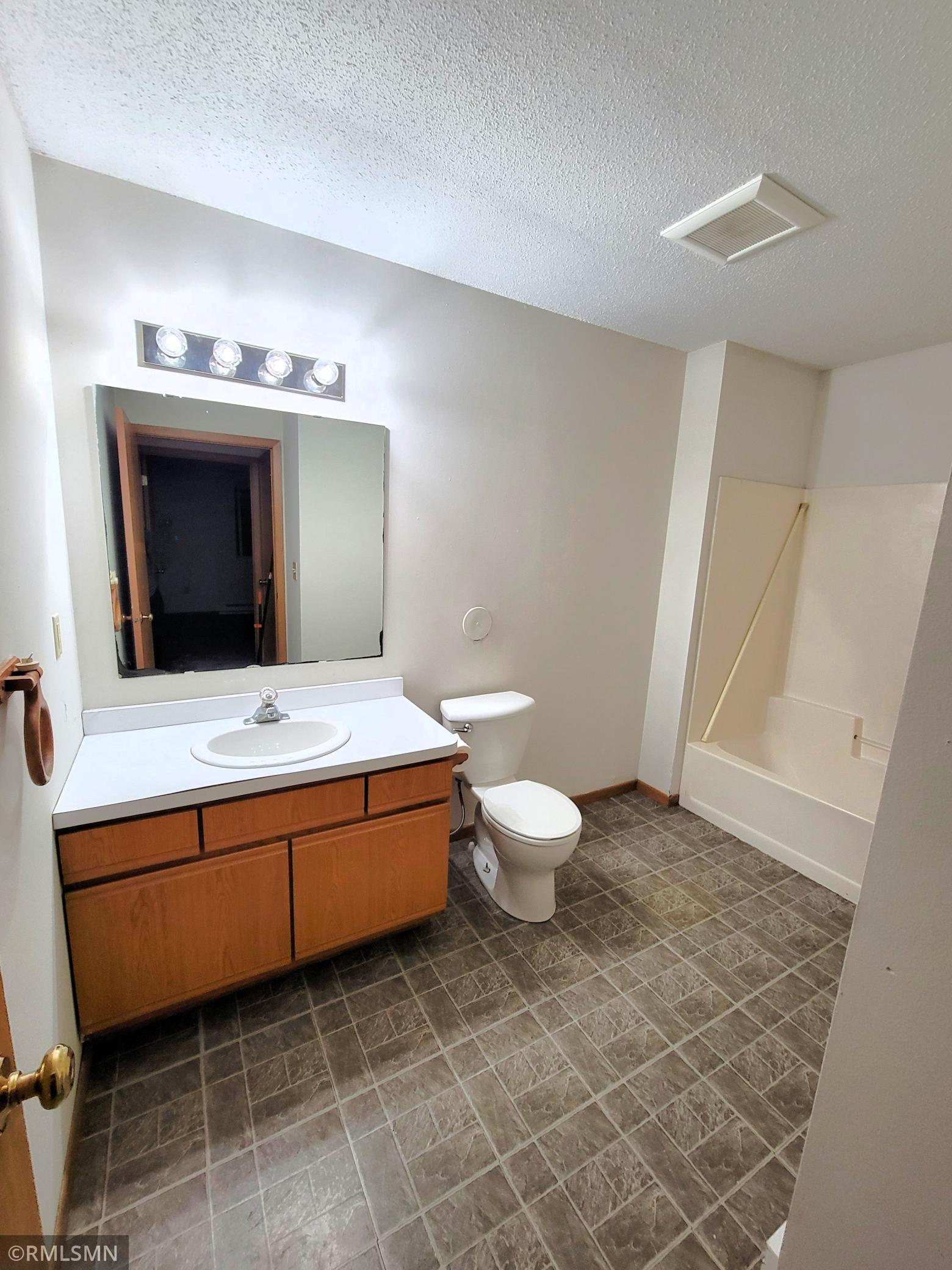 560-570 Spring Street #e5 Property Photo 14