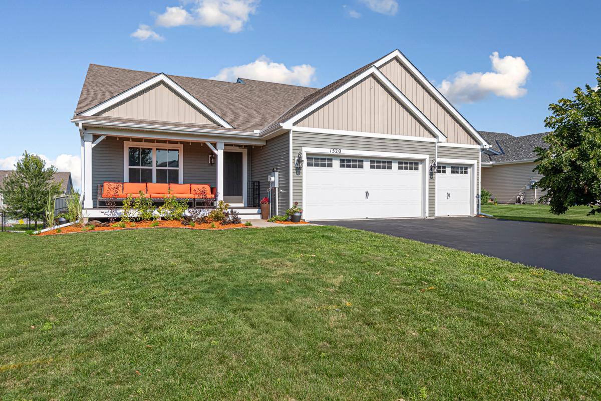 1520 Willow Circle Property Photo 2