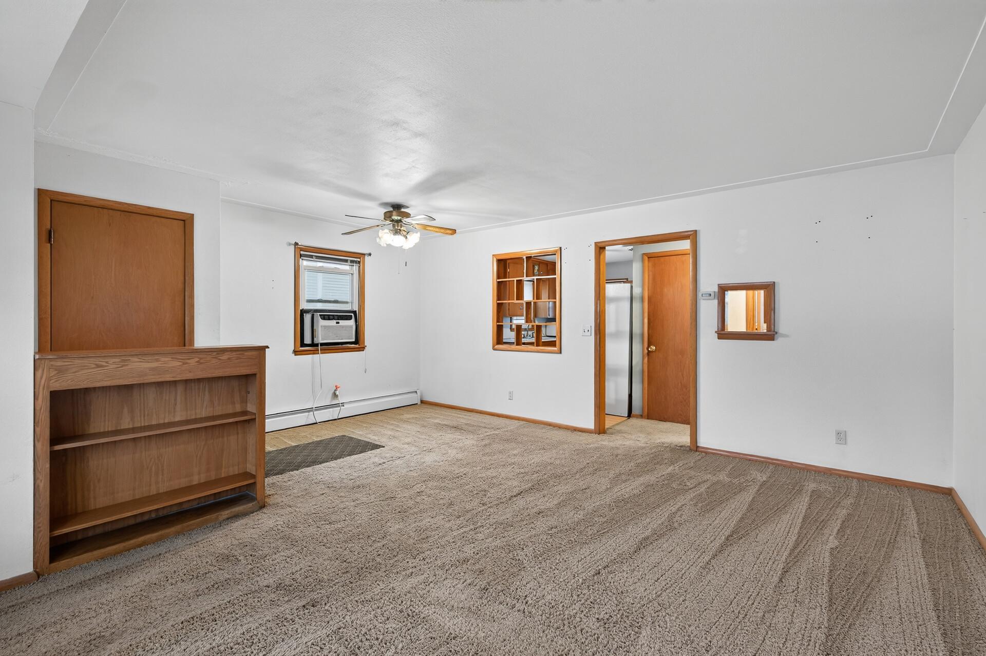 107 Oak Avenue N Property Photo 3