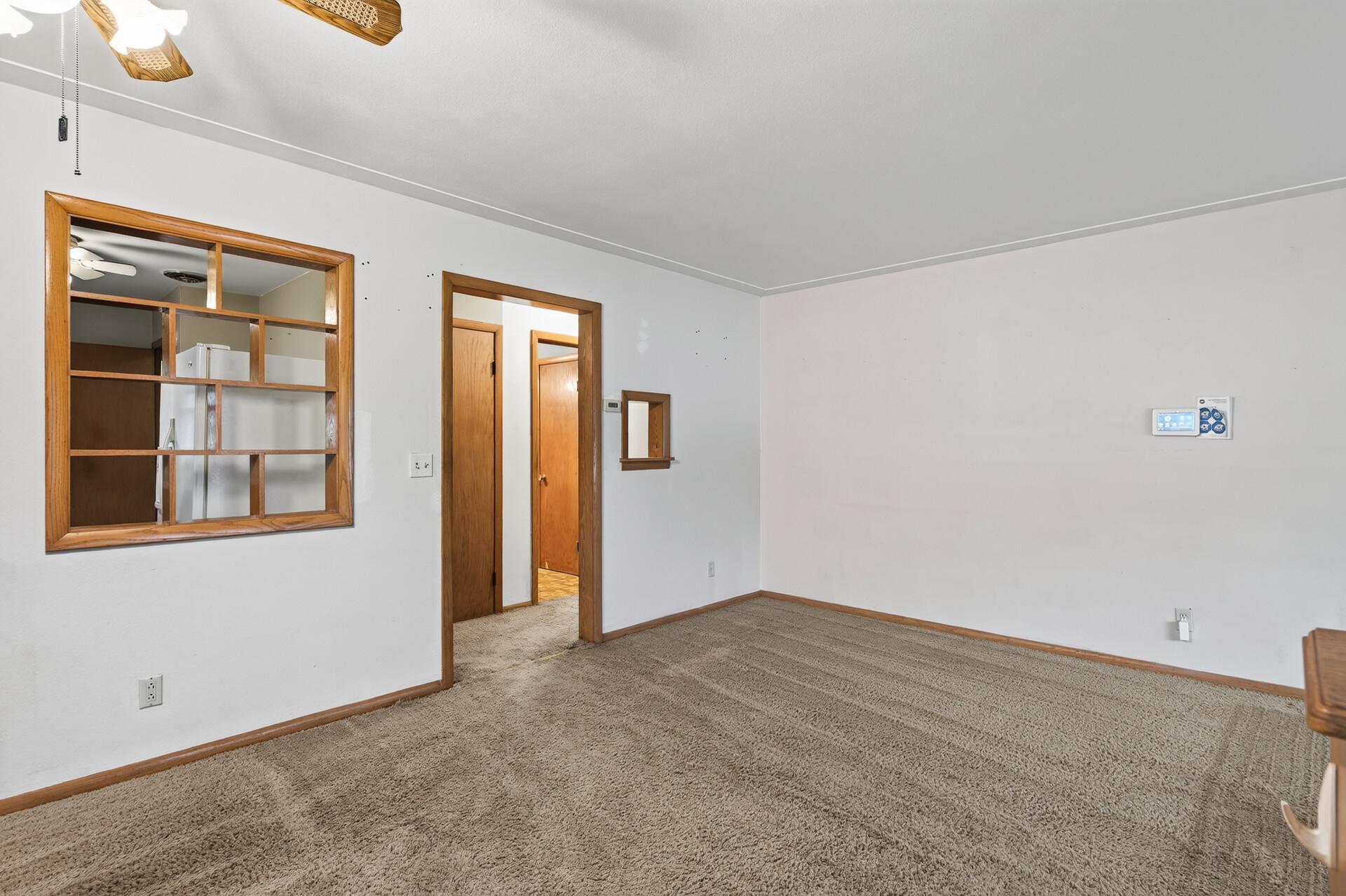 107 Oak Avenue N Property Photo 7