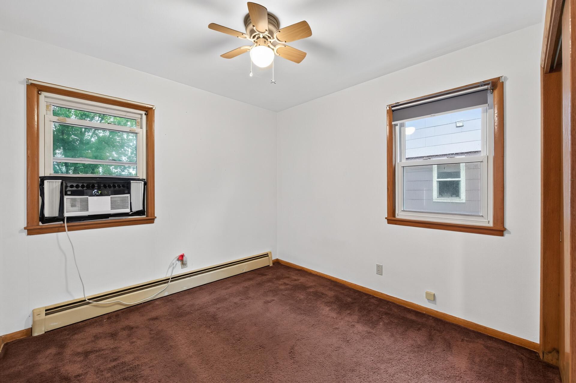 107 Oak Avenue N Property Photo 12