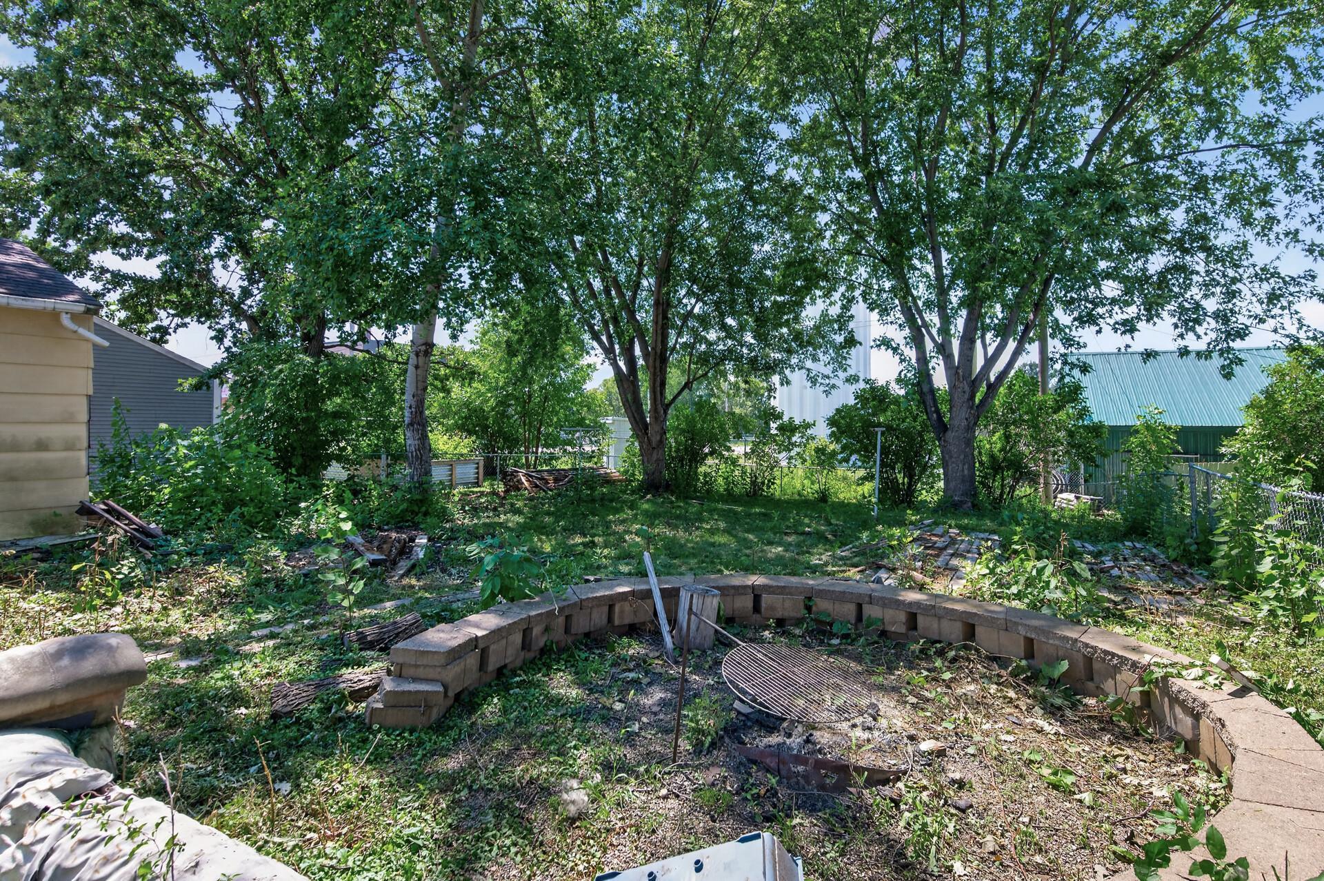 107 Oak Avenue N Property Photo 28