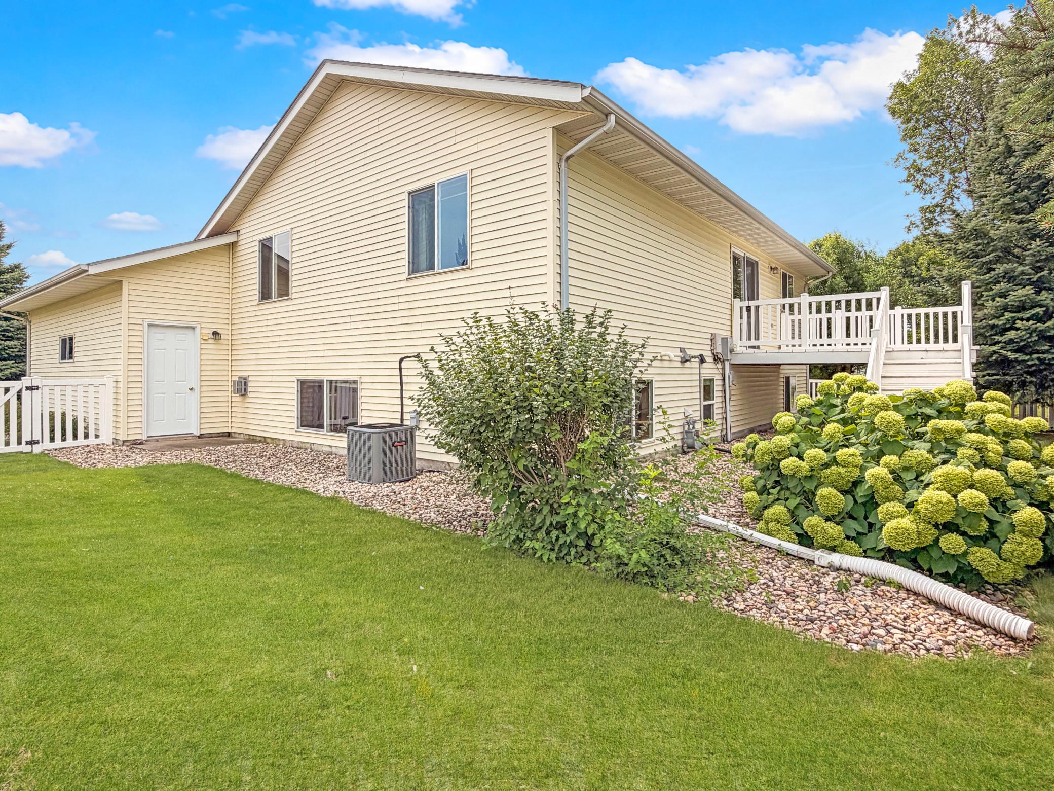 216 Rainbow Drive Property Photo 4