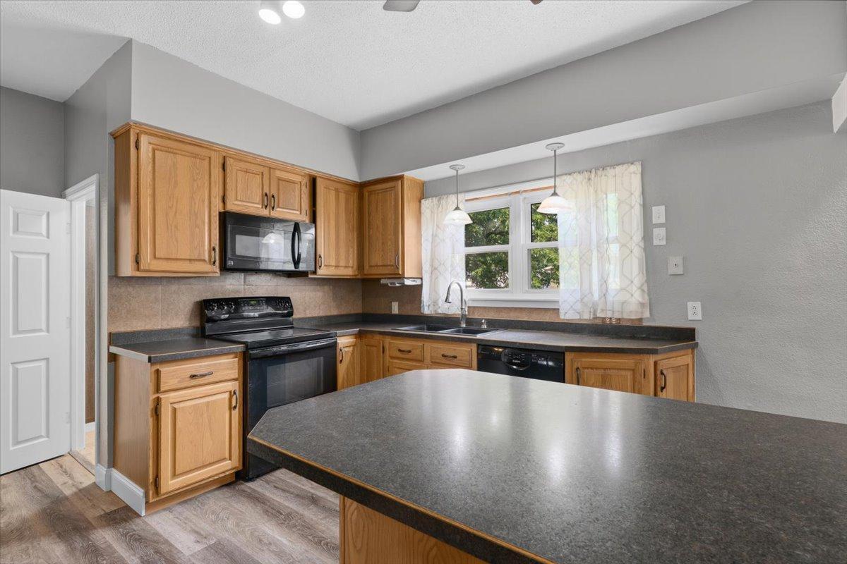413 8th Street N Property Photo 7
