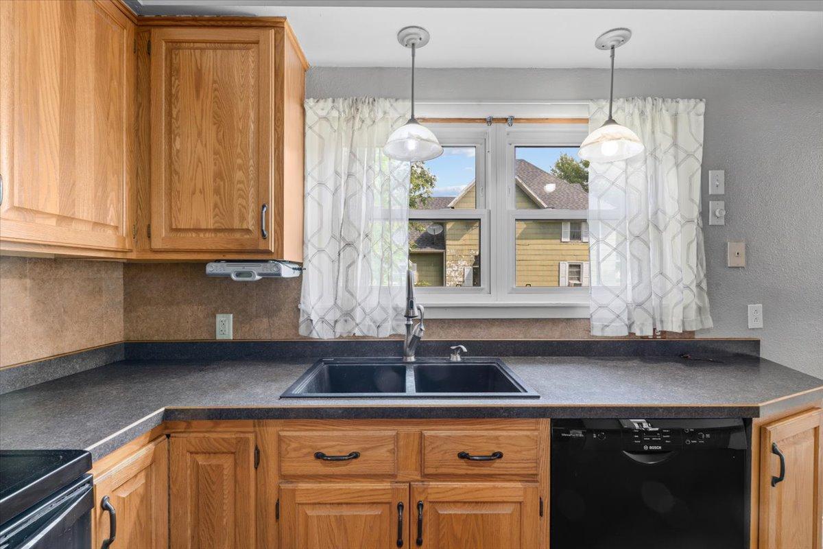 413 8th Street N Property Photo 8