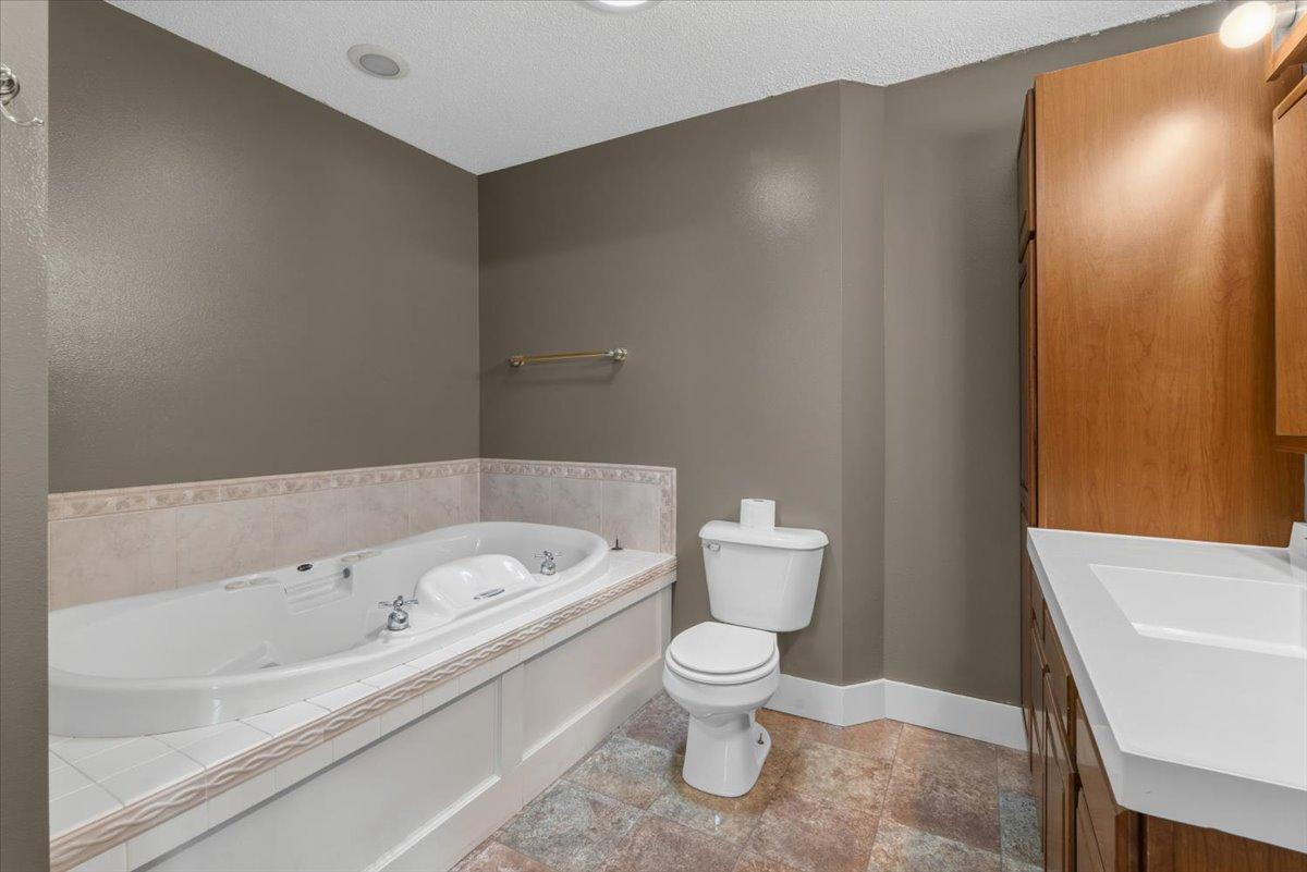 413 8th Street N Property Photo 40