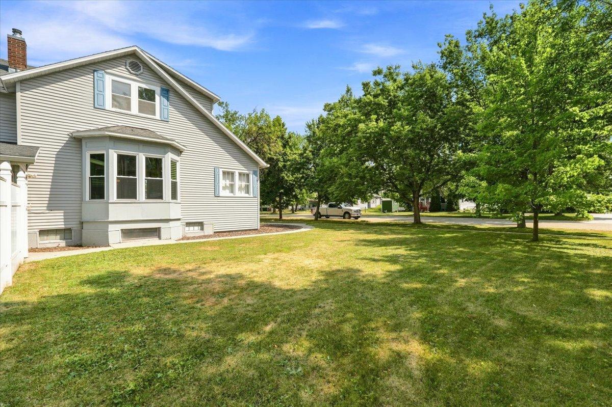 413 8th Street N Property Photo 90