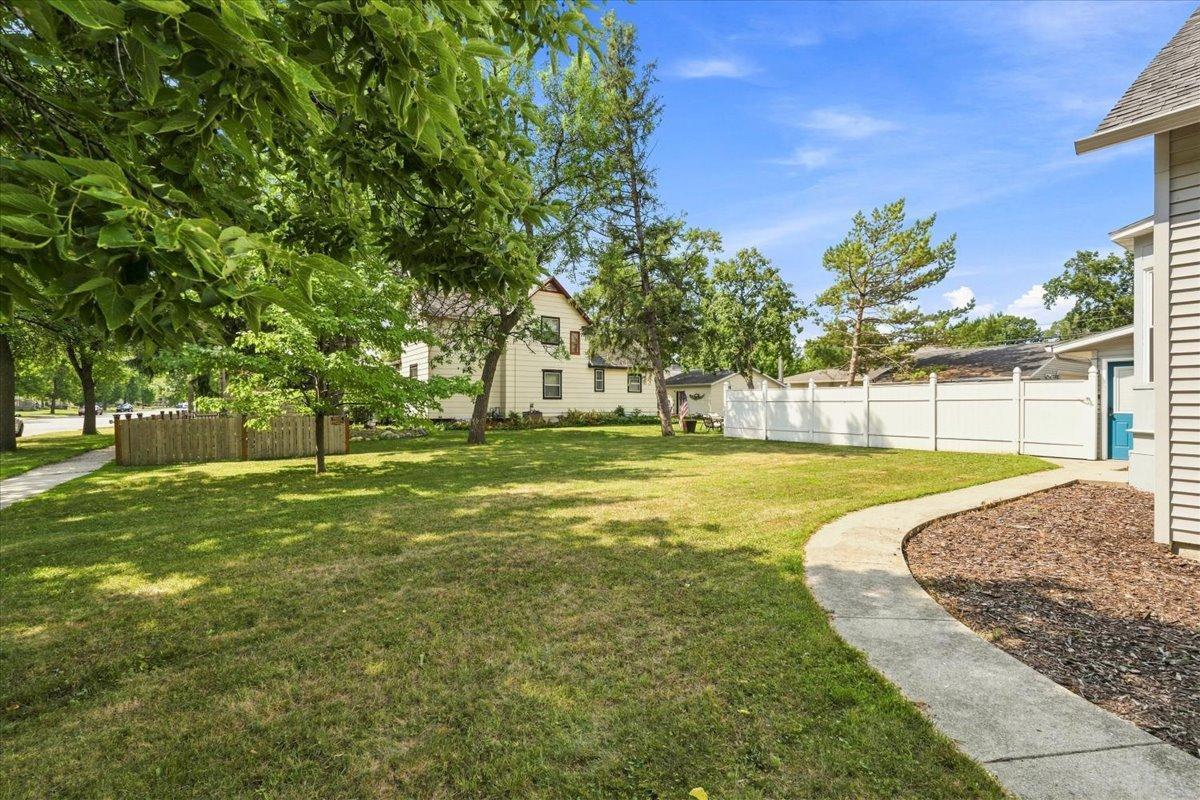 413 8th Street N Property Photo 92