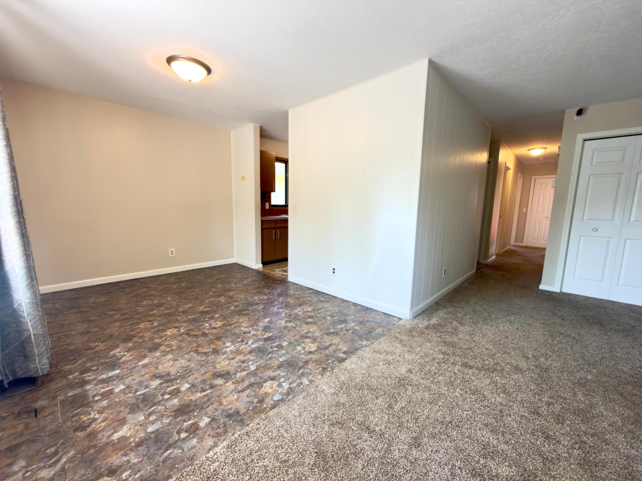 243 Winifred Street E Property Photo 7