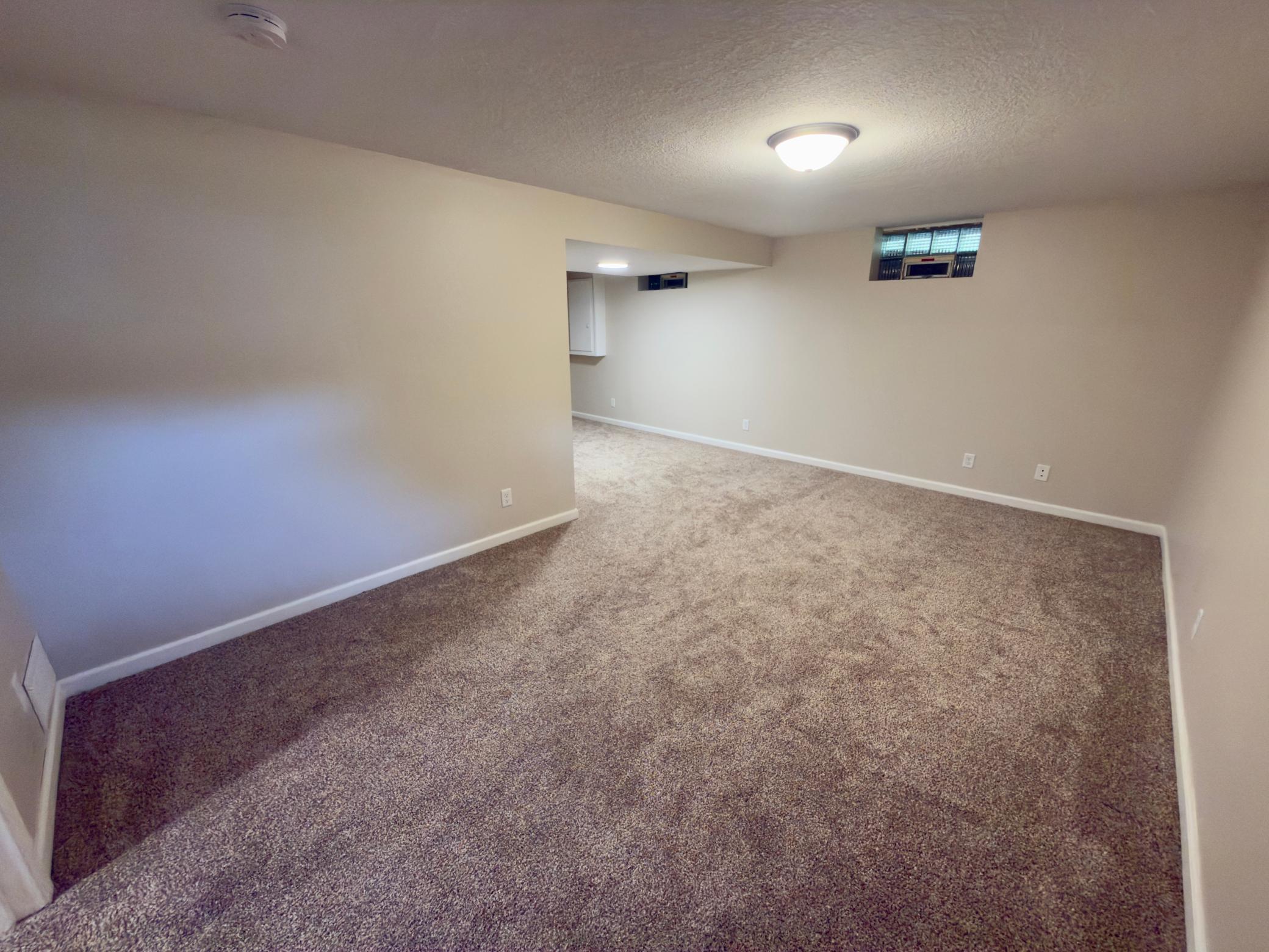 243 Winifred Street E Property Photo 23