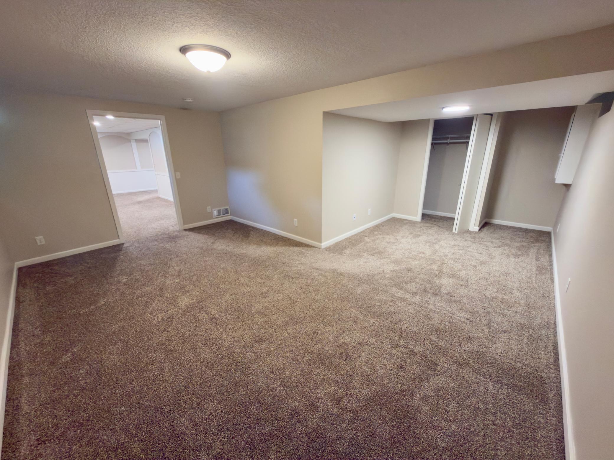 243 Winifred Street E Property Photo 24