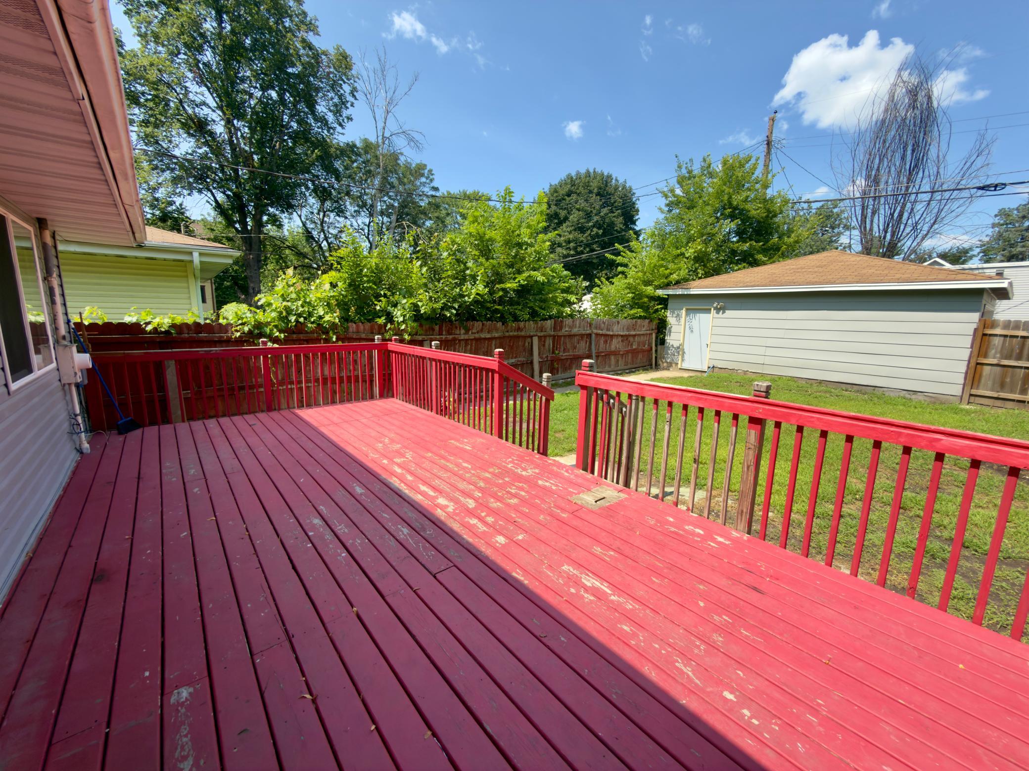 243 Winifred Street E Property Photo 28