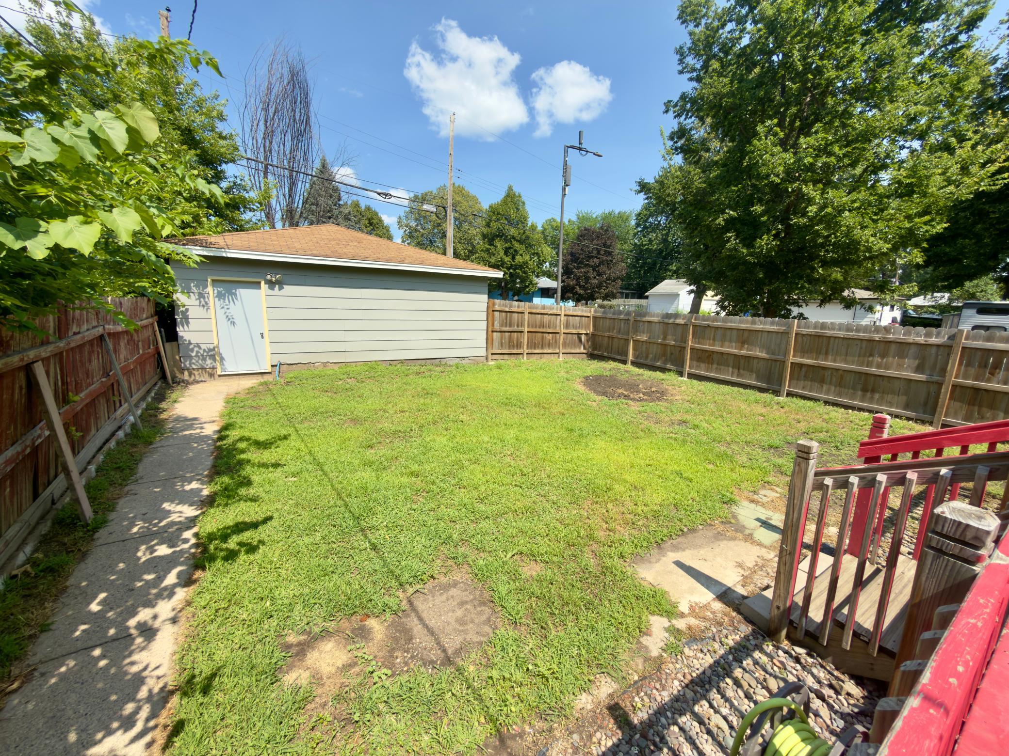 243 Winifred Street E Property Photo 31