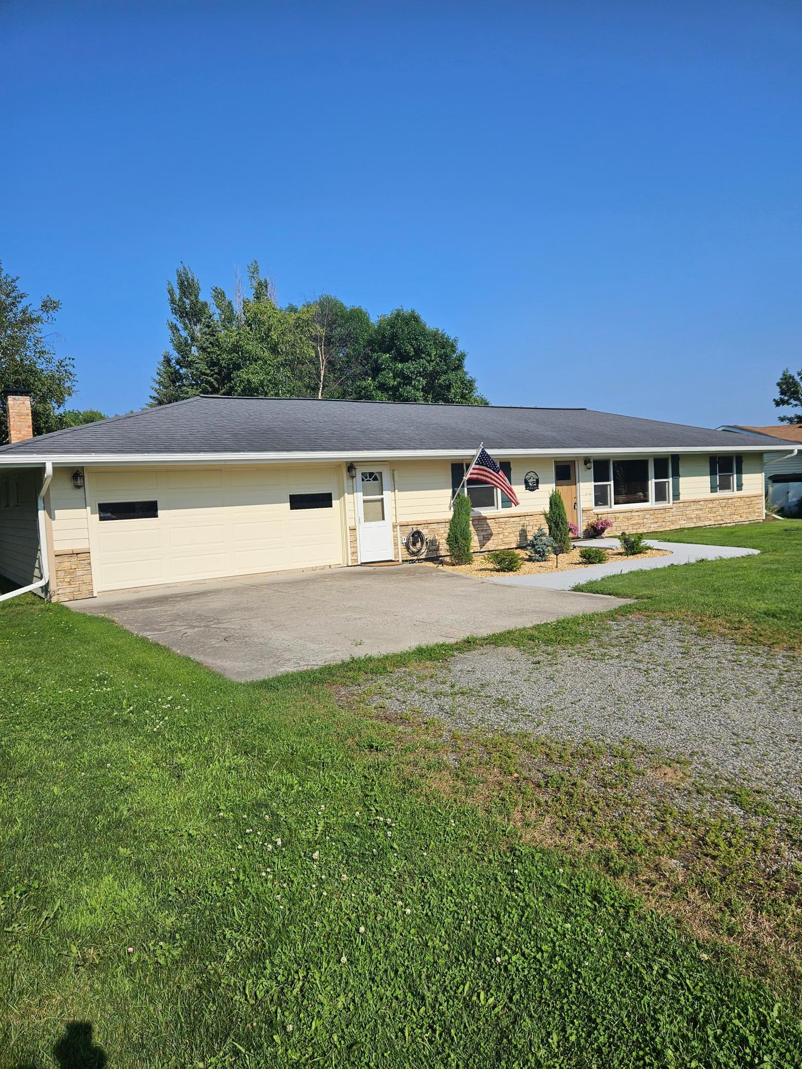 126 Elm Drive Property Photo 1