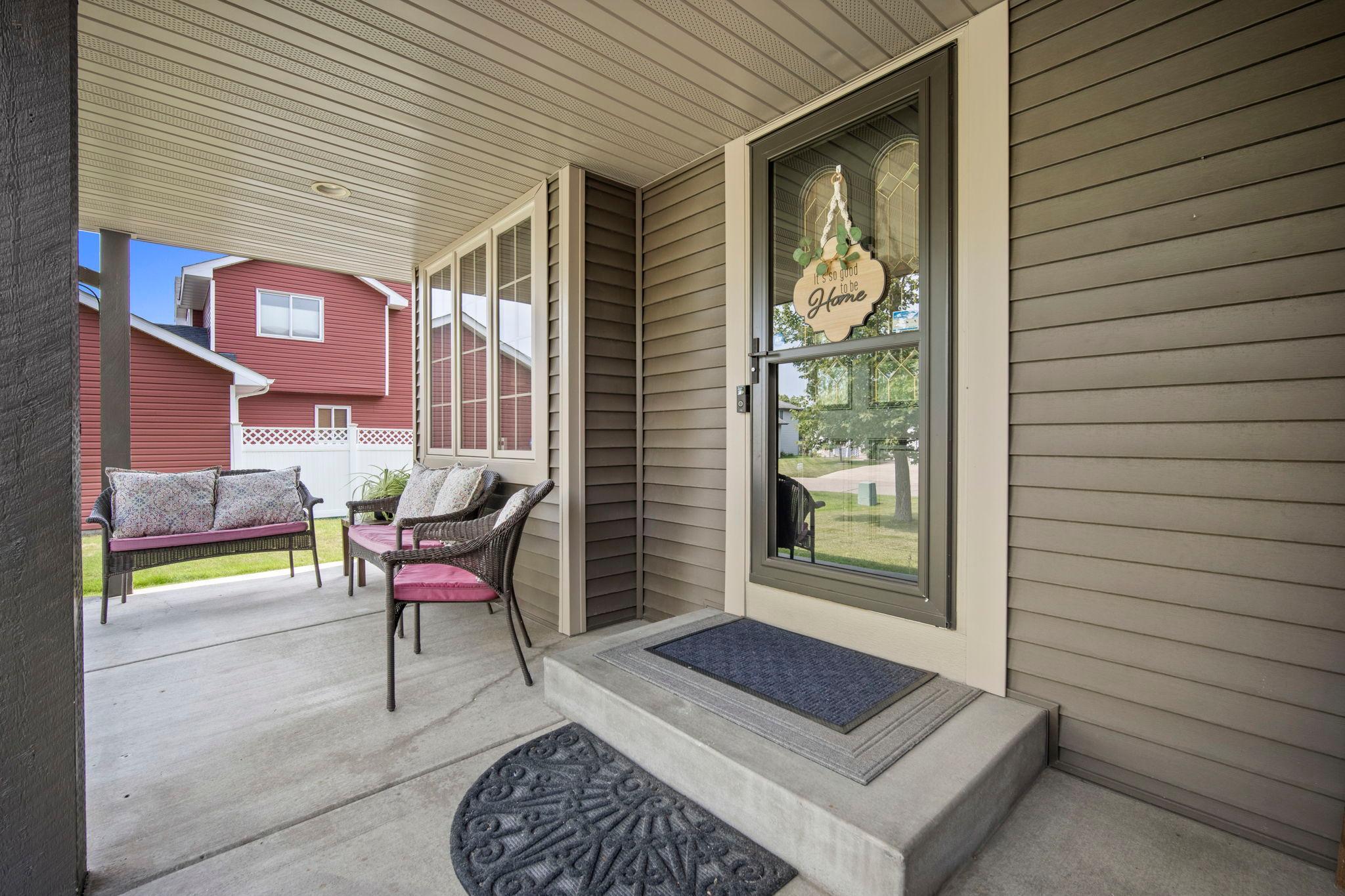 3717 90th Crescent N Property Photo 11