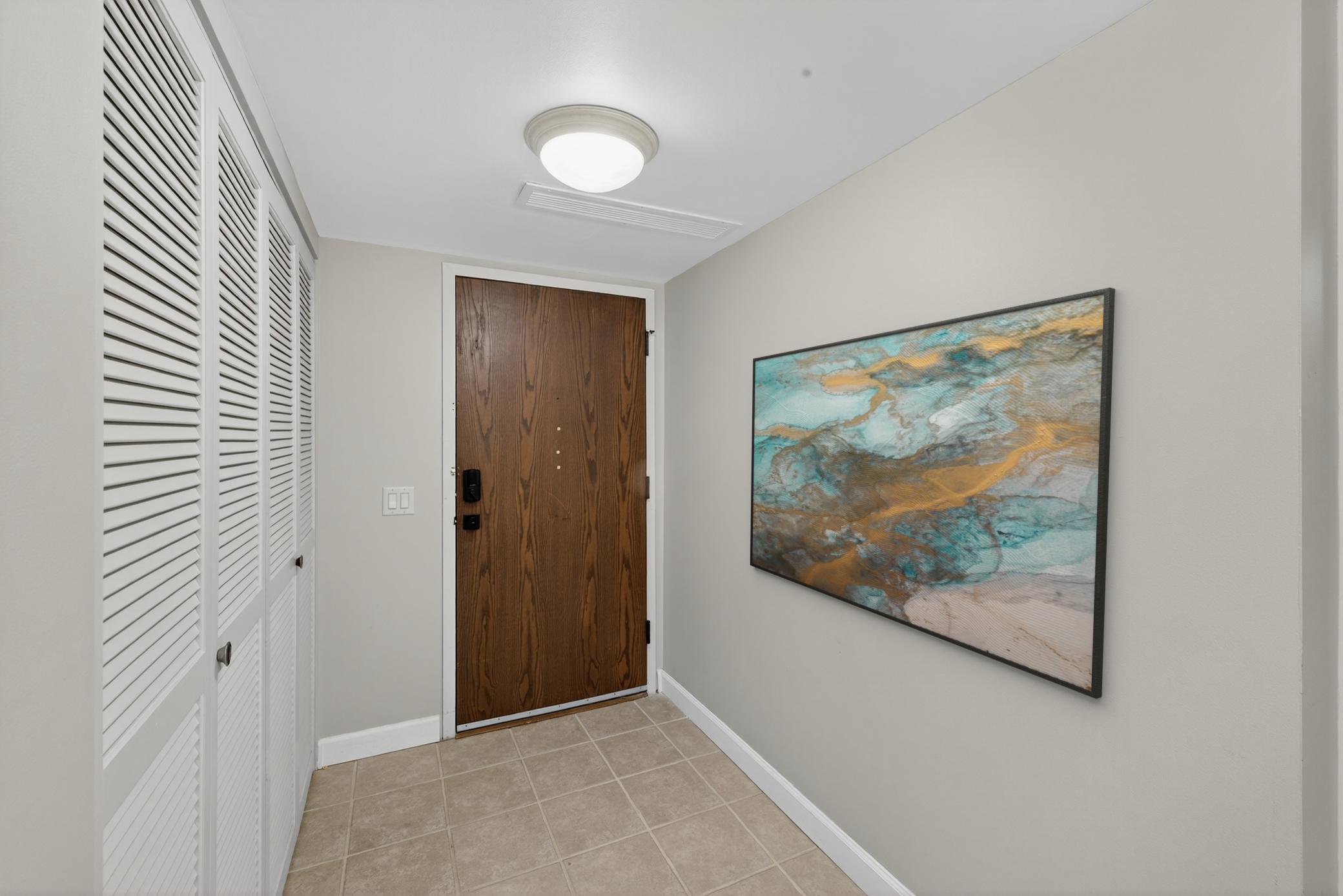 207 5th Avenue Sw 202 Property Photo 5