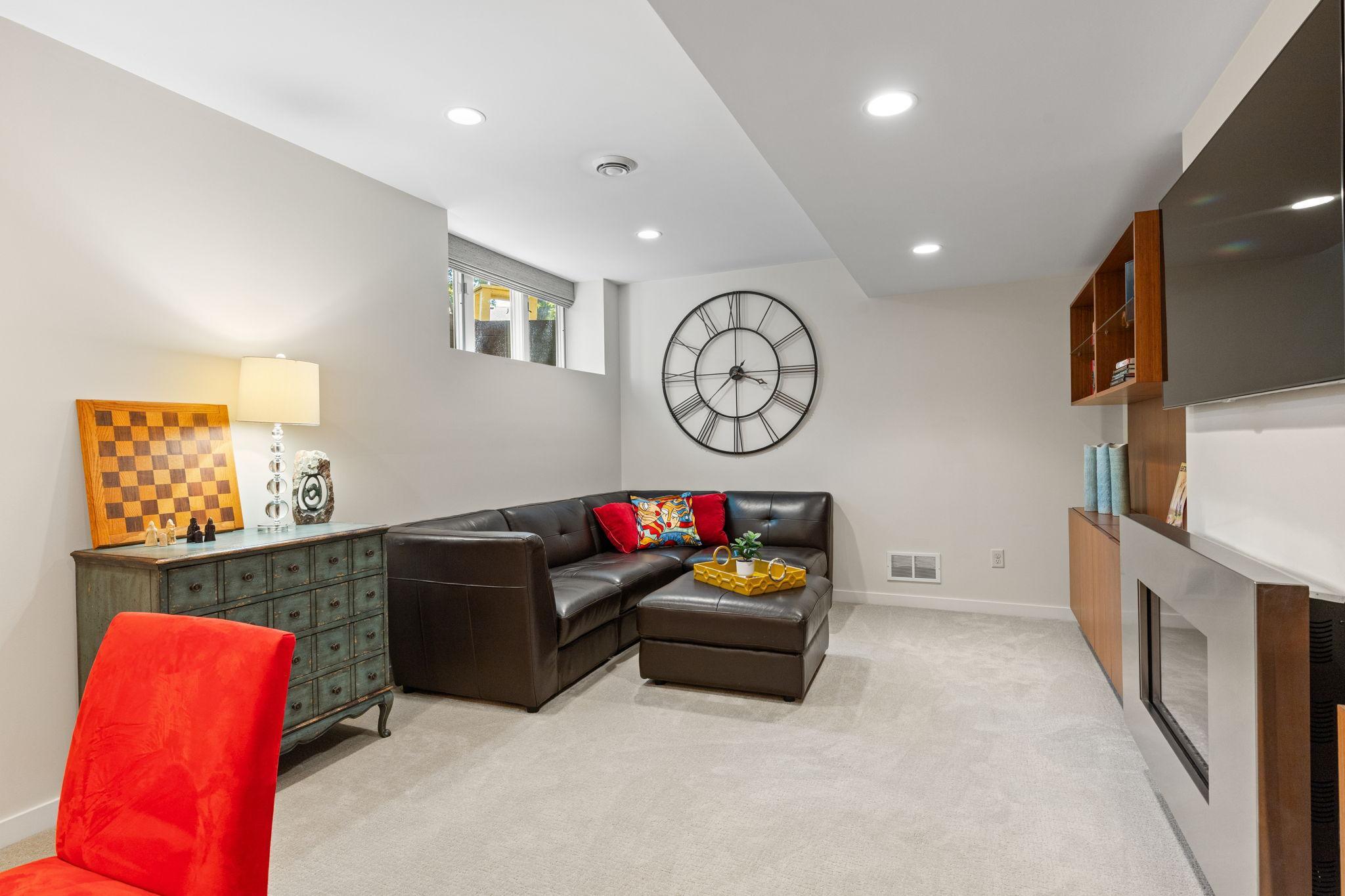 15393 Shadow Creek Road Property Photo 26