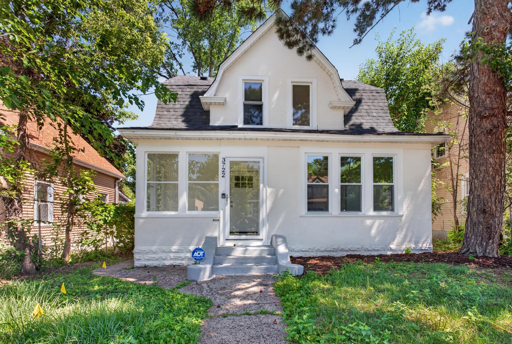 3722 Fremont Avenue N Property Photo 2
