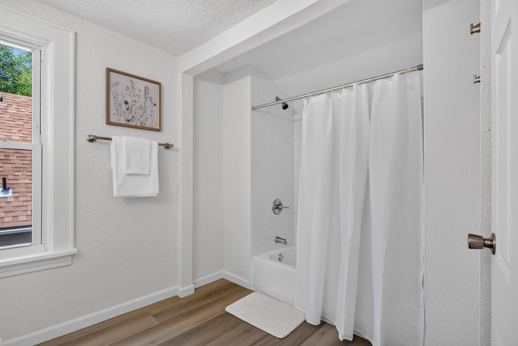 3722 Fremont Avenue N Property Photo 25