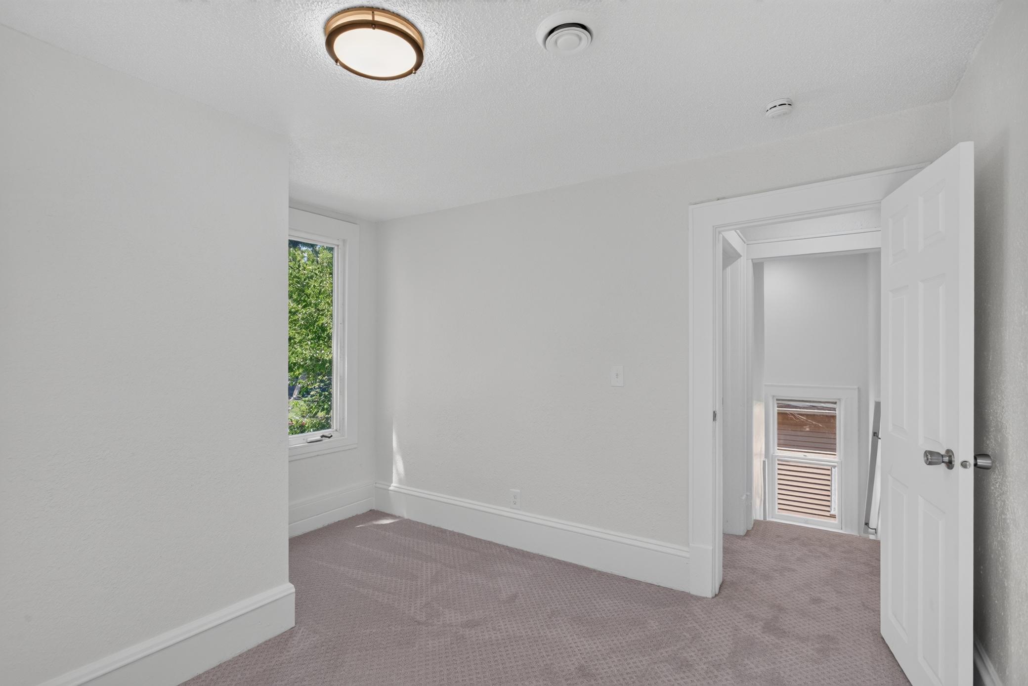 3722 Fremont Avenue N Property Photo 27