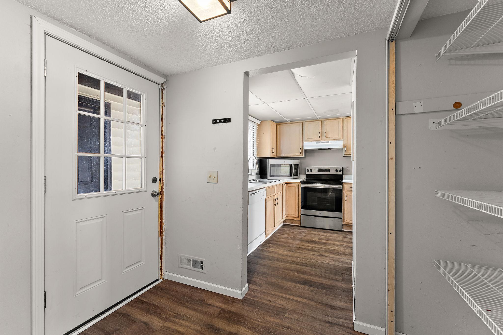 7747 89th Avenue N Property Photo 6