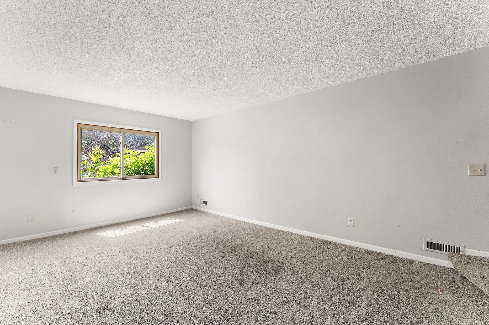 7747 89th Avenue N Property Photo 16