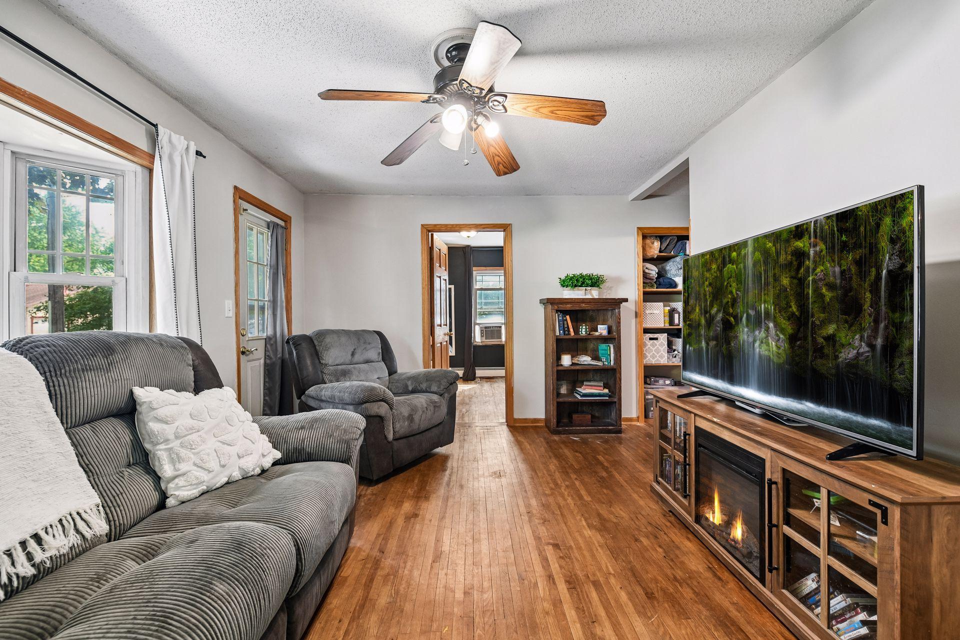 107 5th Street Sw Property Photo 2