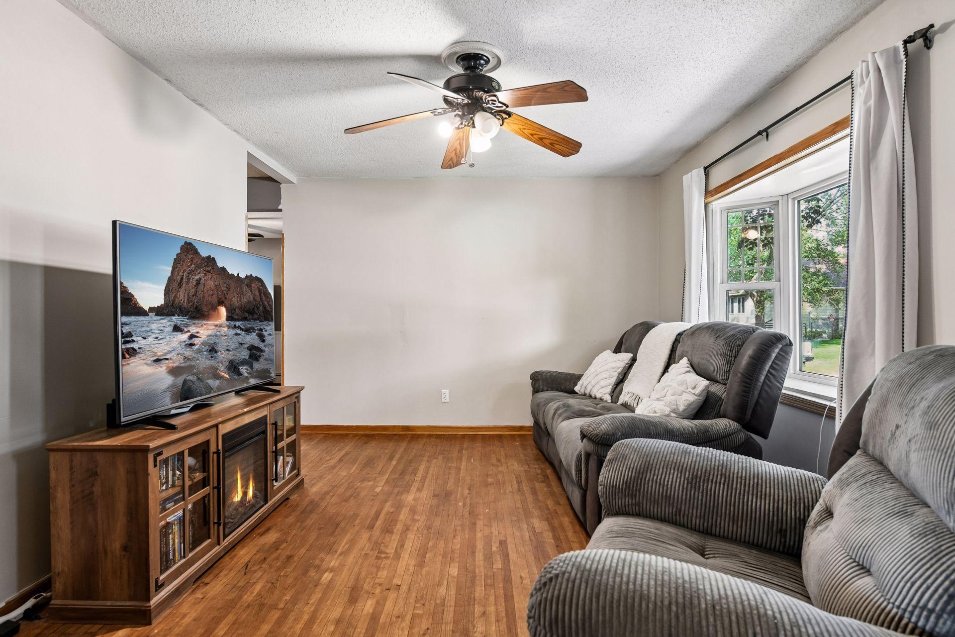 107 5th Street Sw Property Photo 3