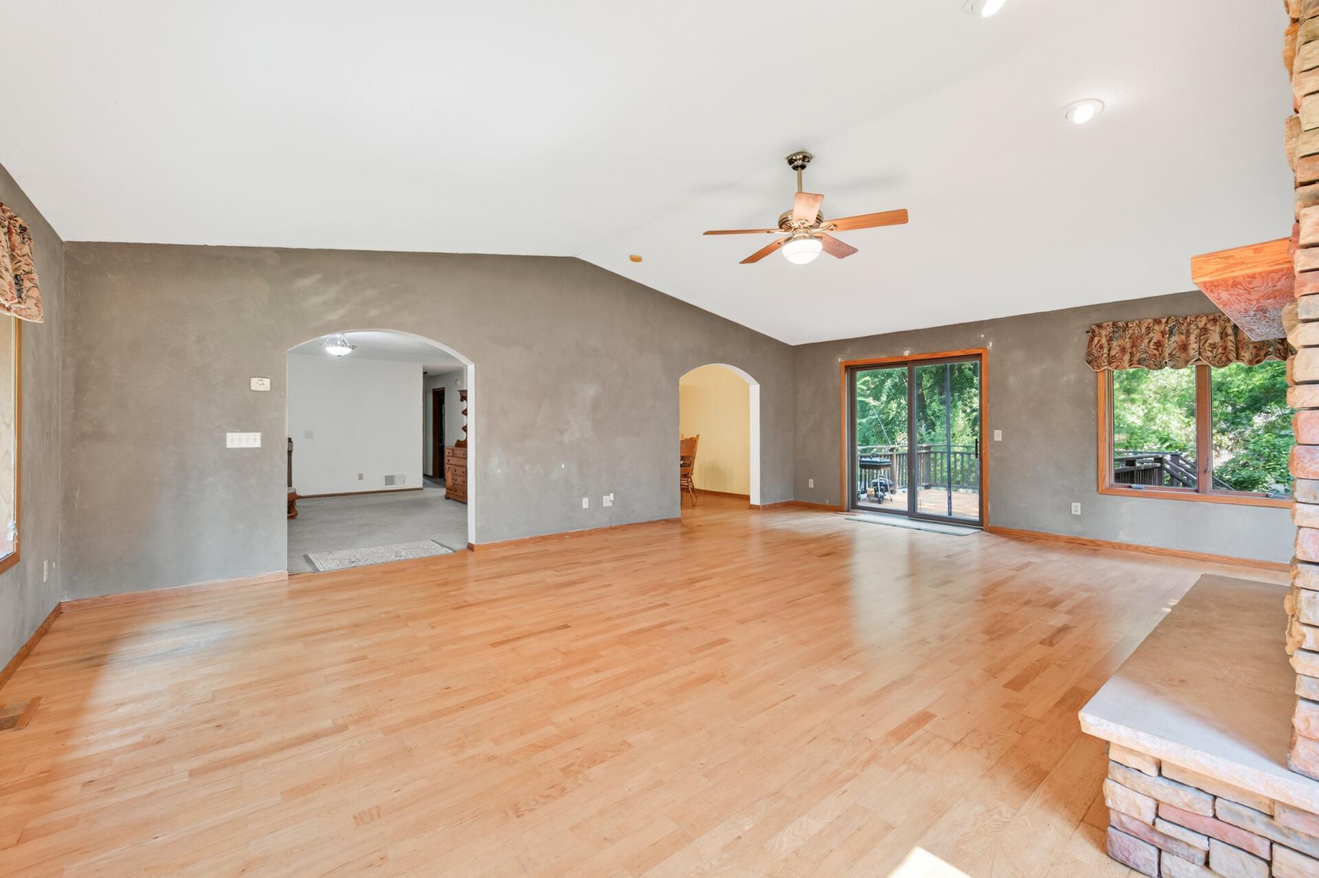 1810 Cedar Place Property Photo 6