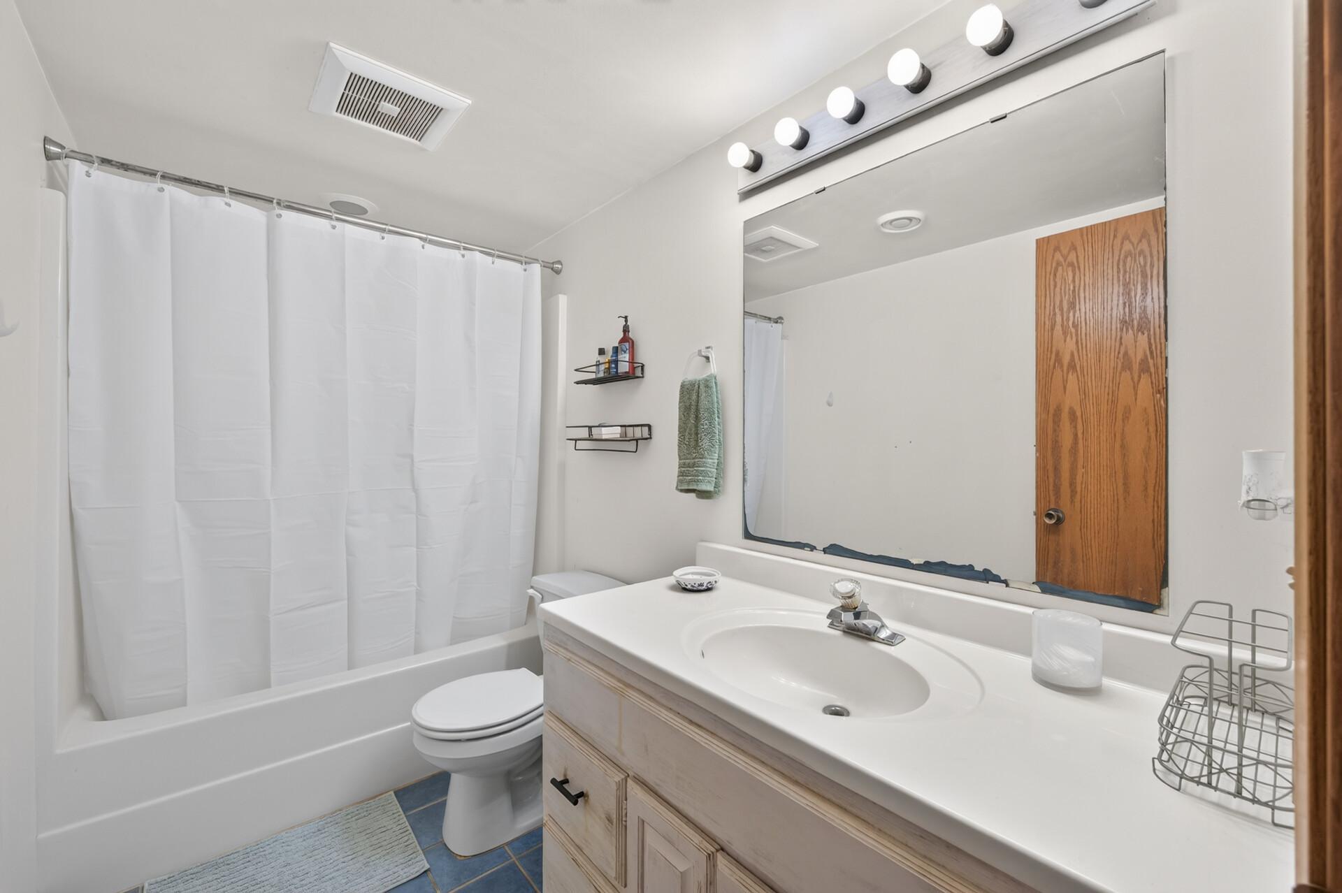 1810 Cedar Place Property Photo 29
