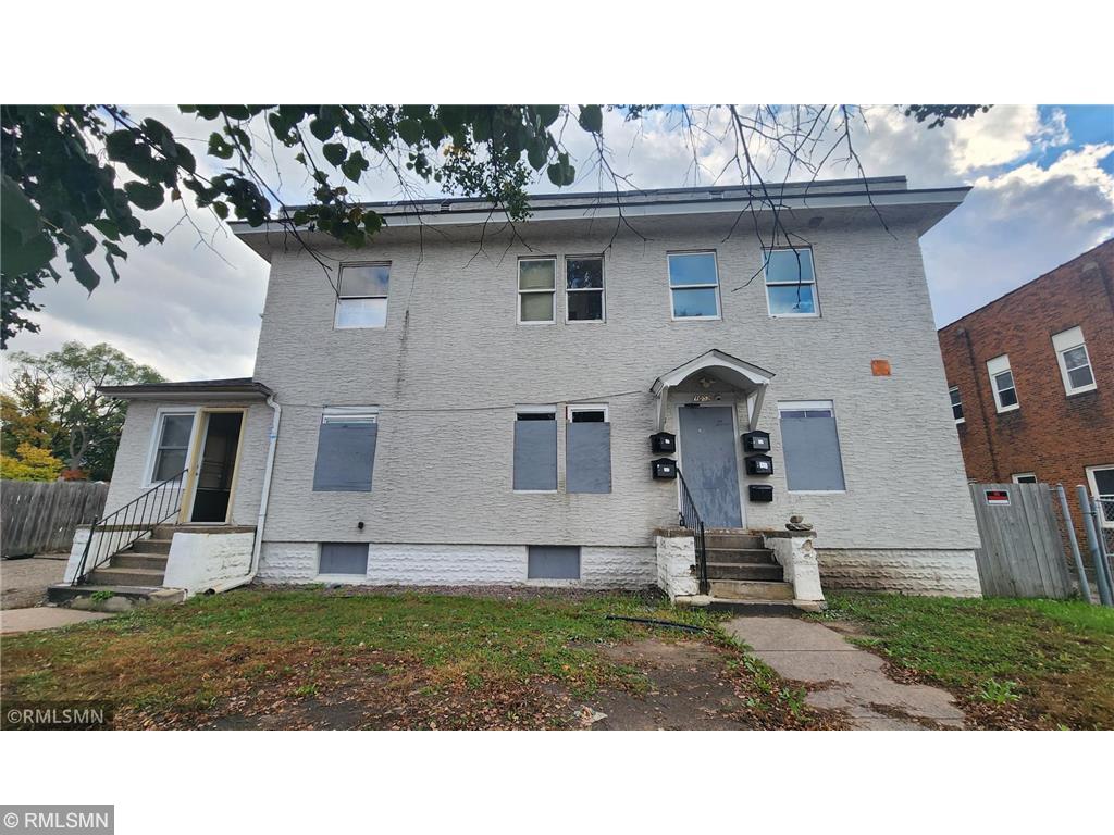 1052 Ross Avenue Property Photo 1