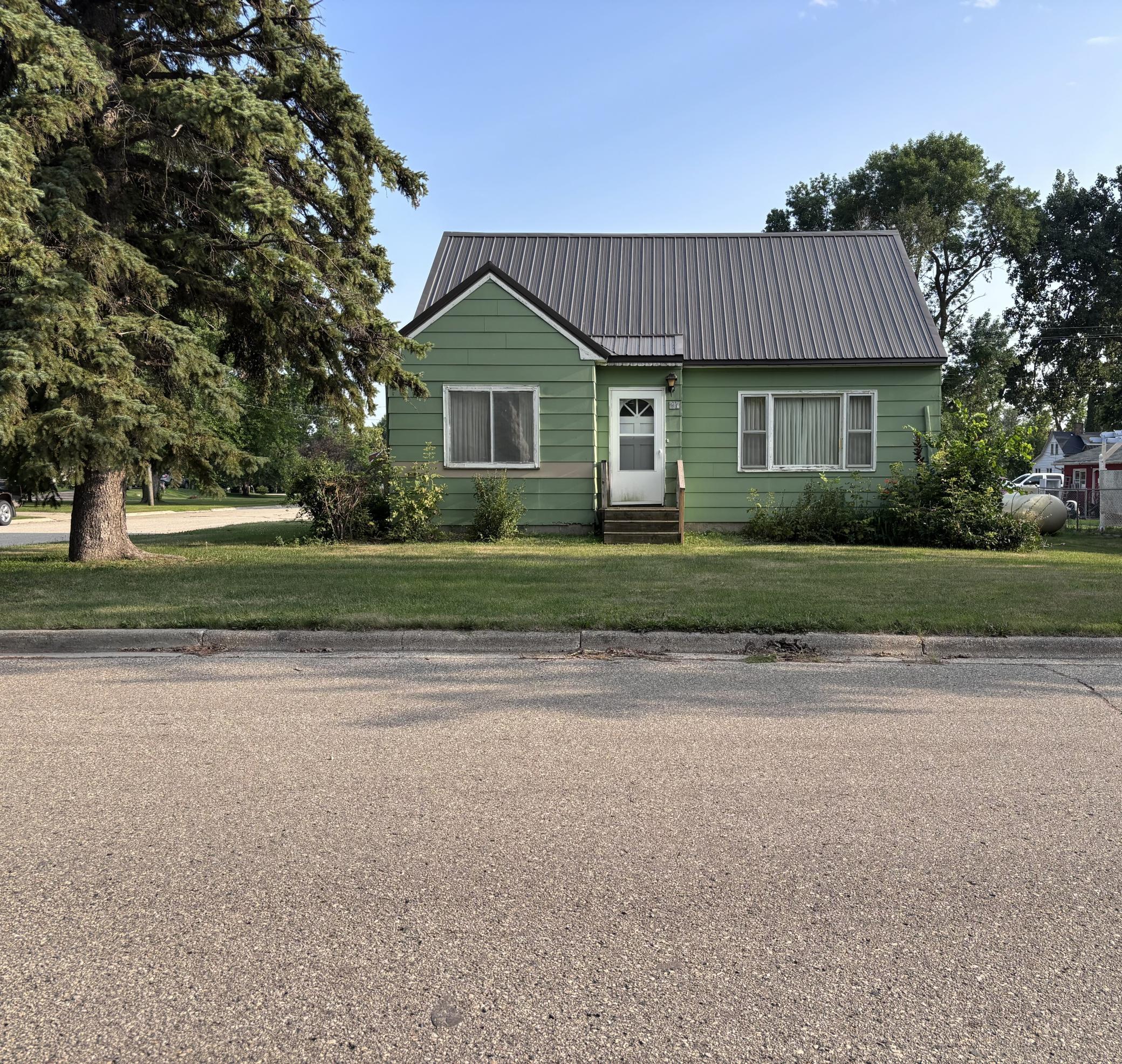 217 Iowa Avenue Property Photo 1