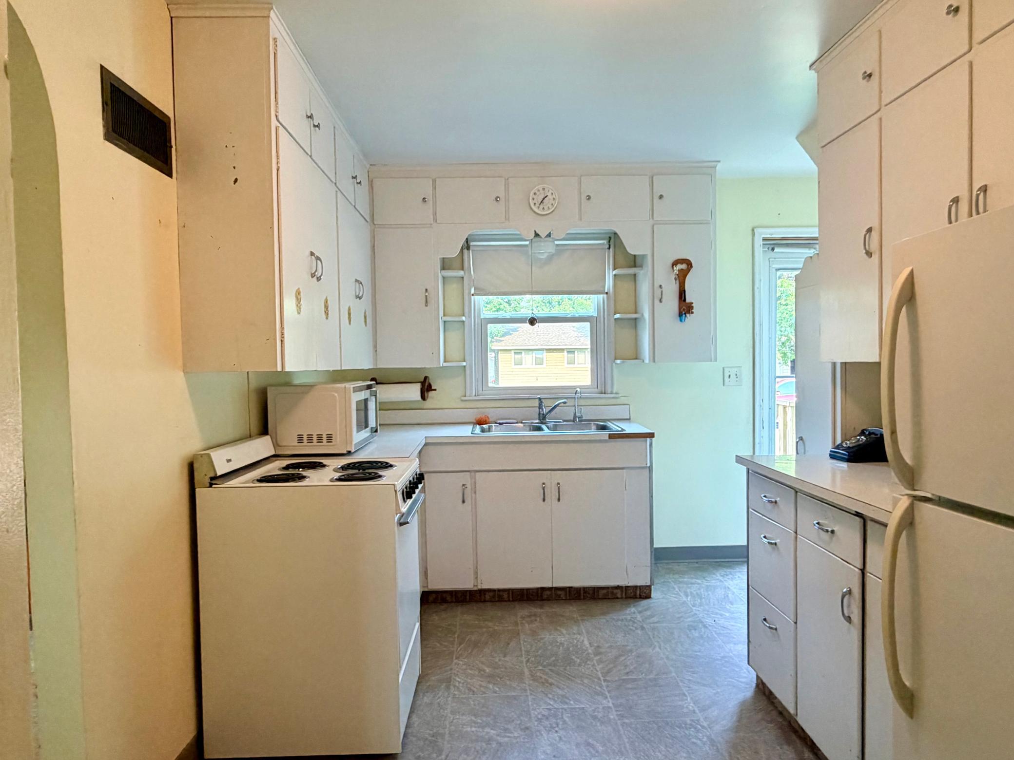 217 Iowa Avenue Property Photo 2