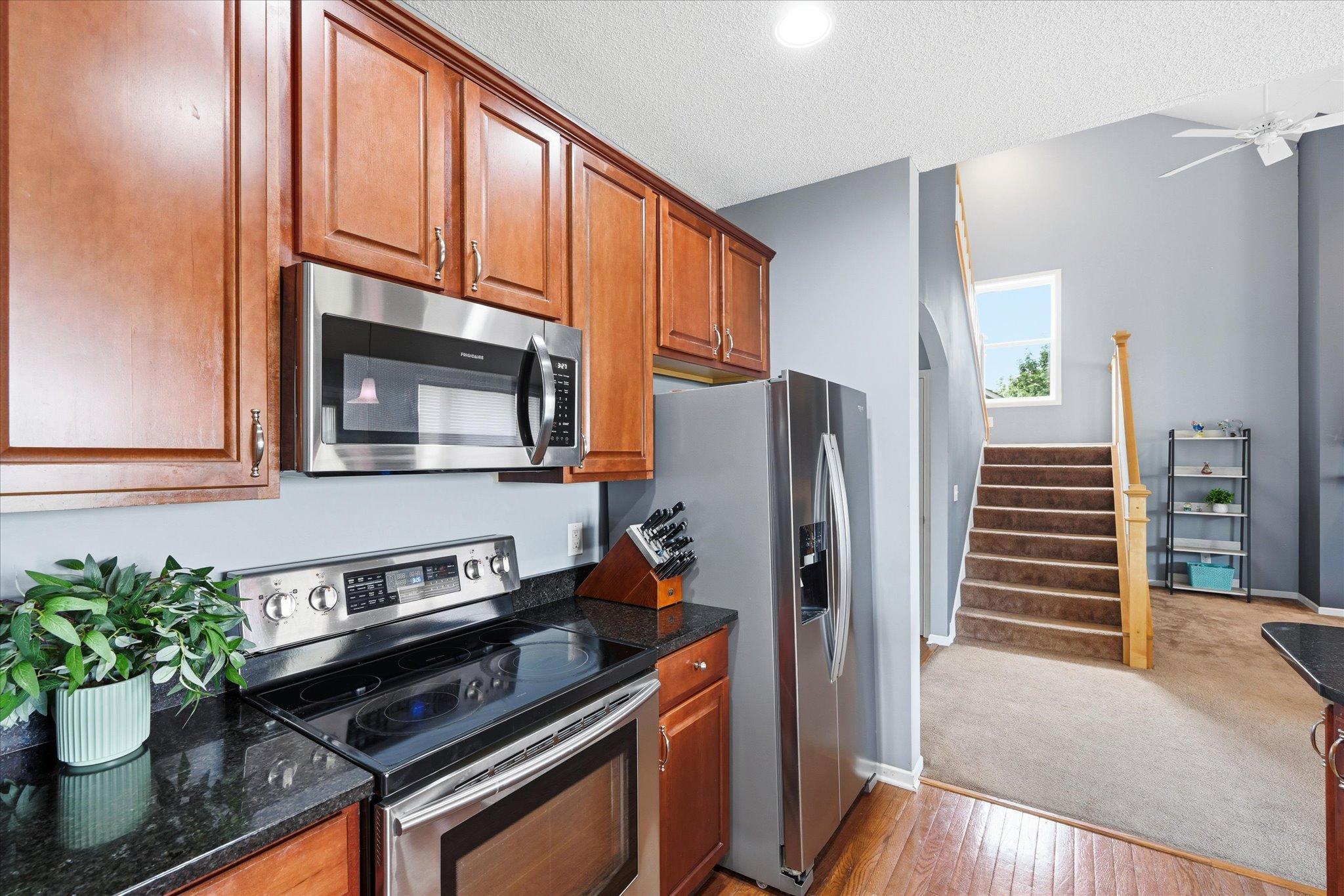 2410 Meadow Drive Property Photo 9