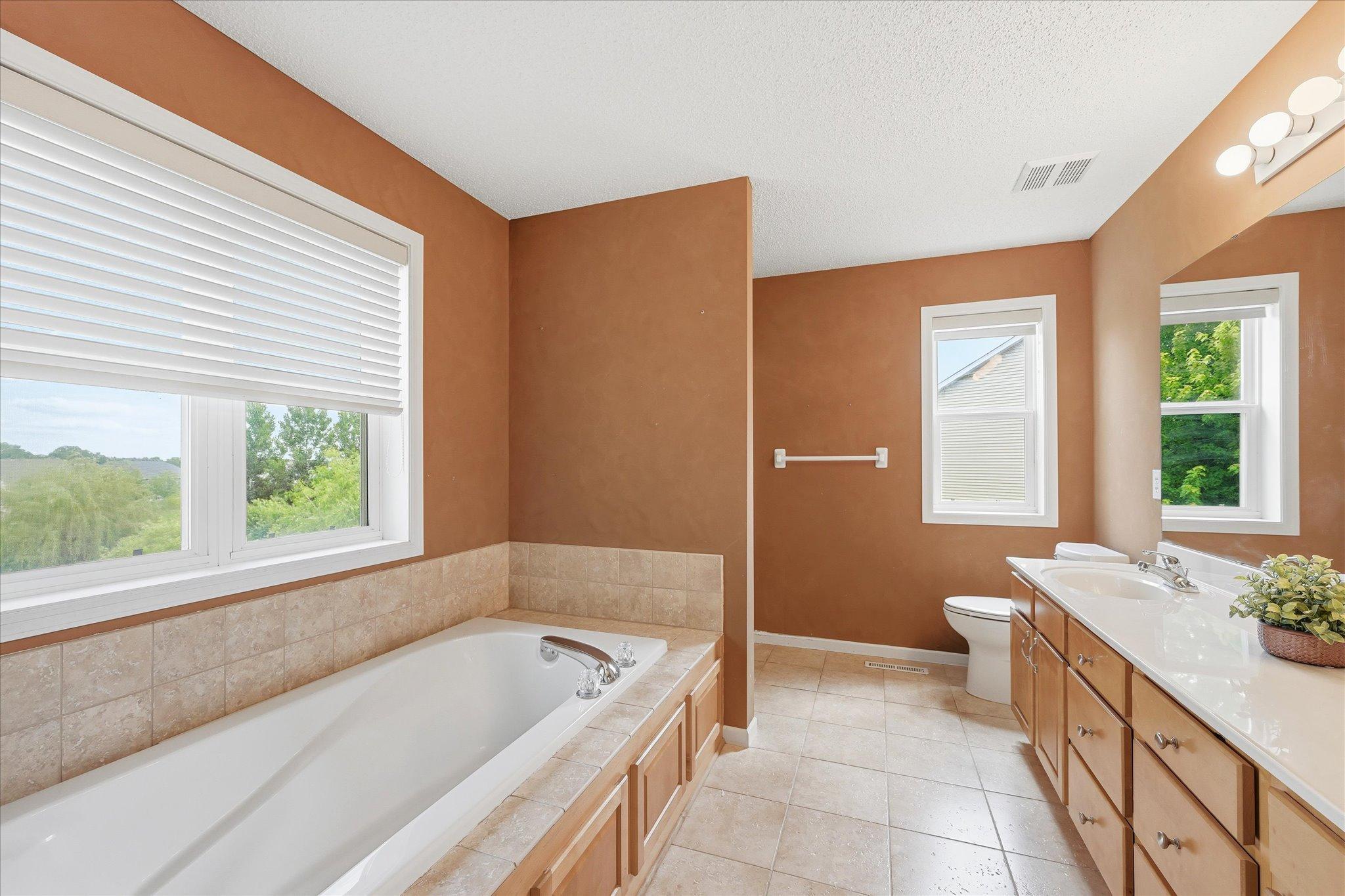 2410 Meadow Drive Property Photo 16