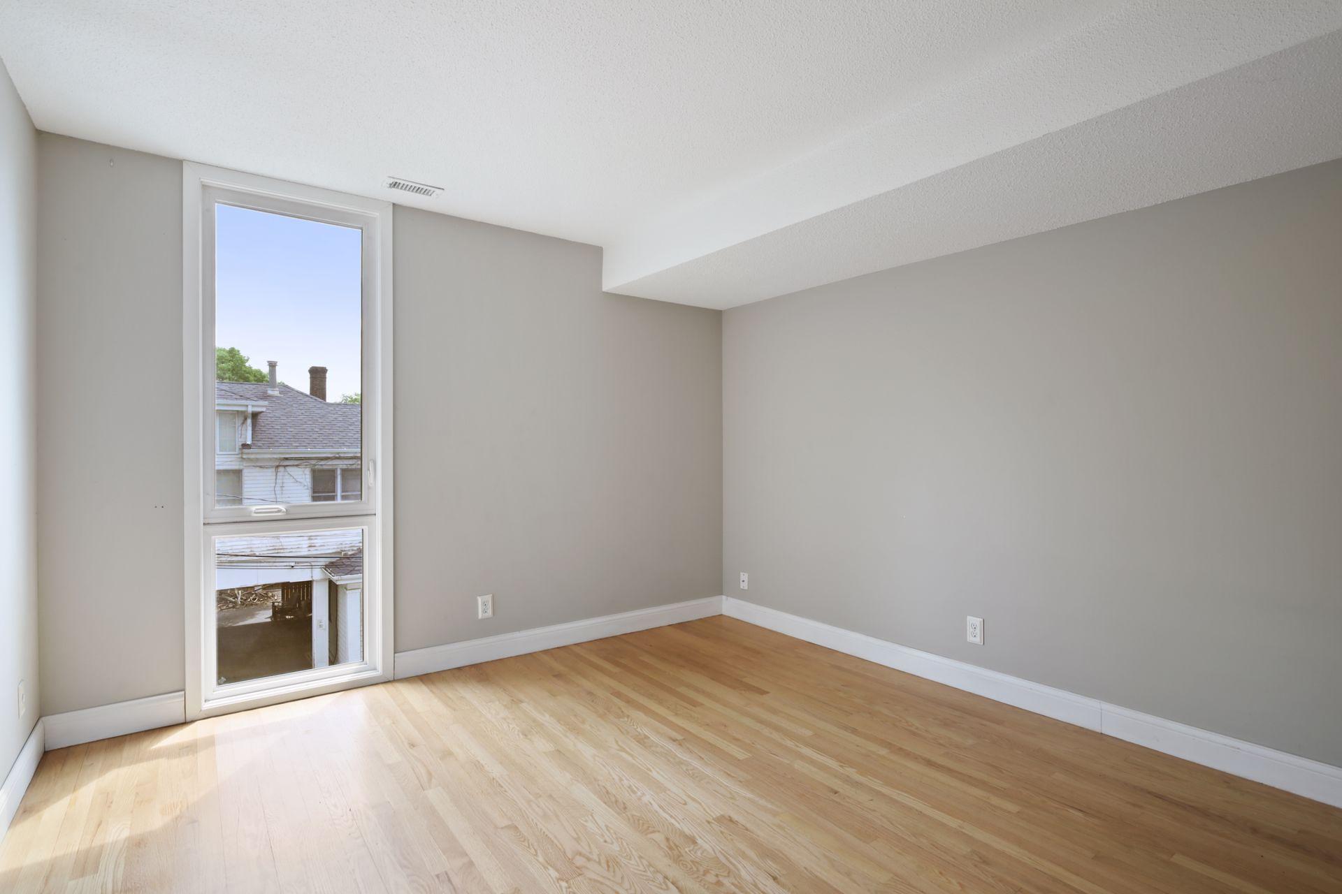 232 W Franklin Avenue 206 Property Photo 12