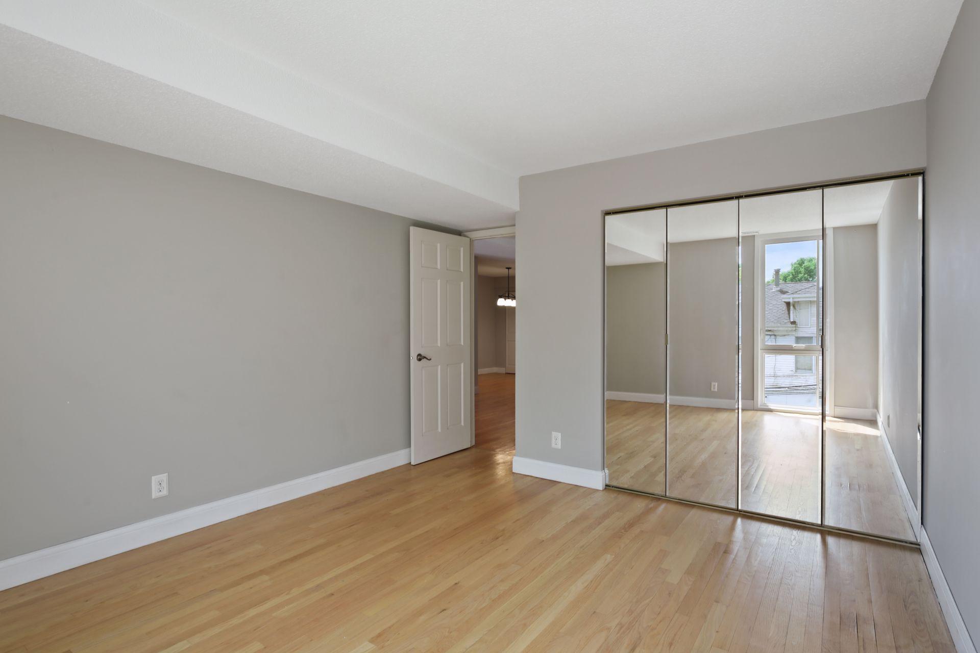 232 W Franklin Avenue 206 Property Photo 14