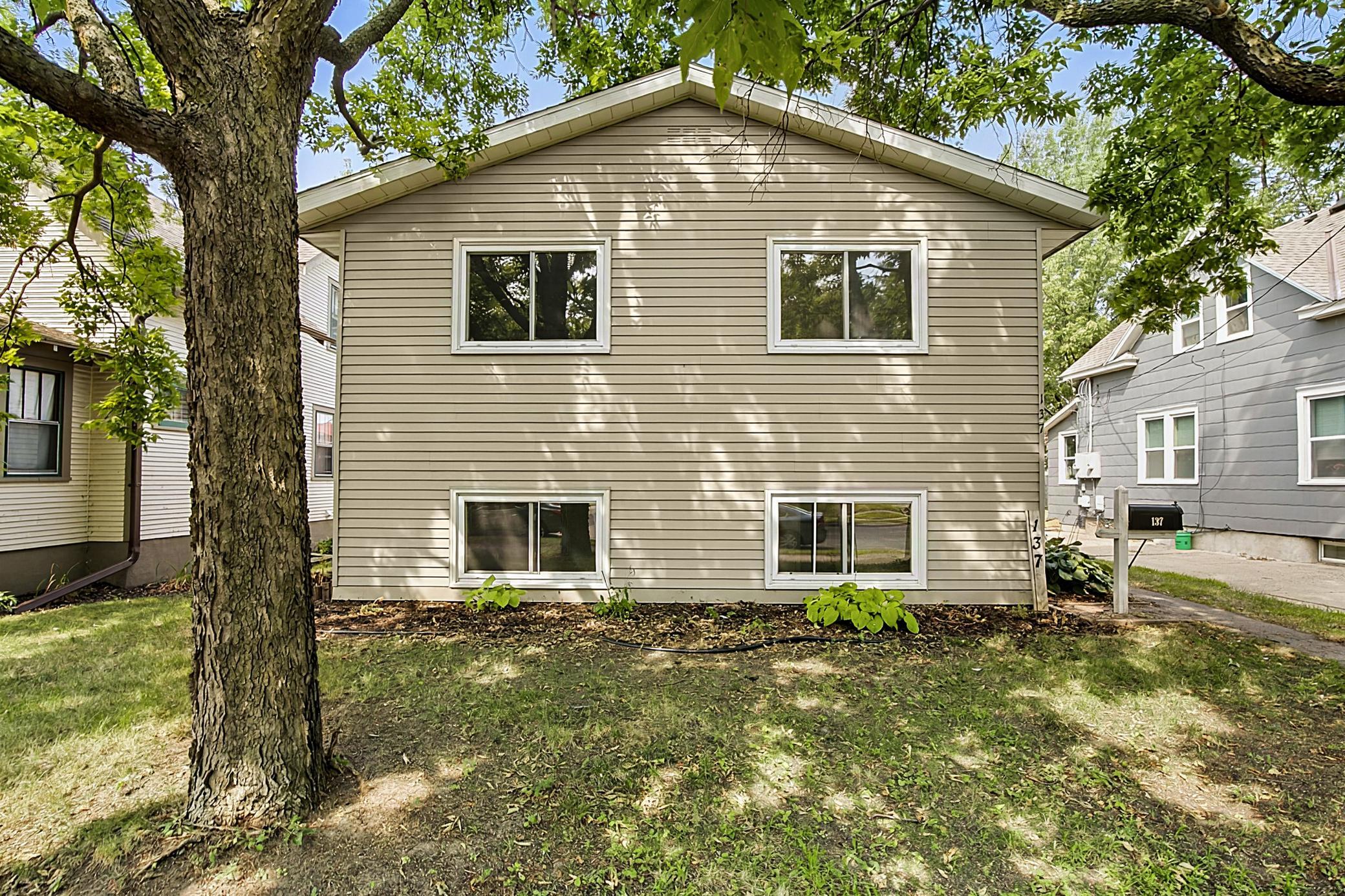 137 18th Avenue N Property Photo 2