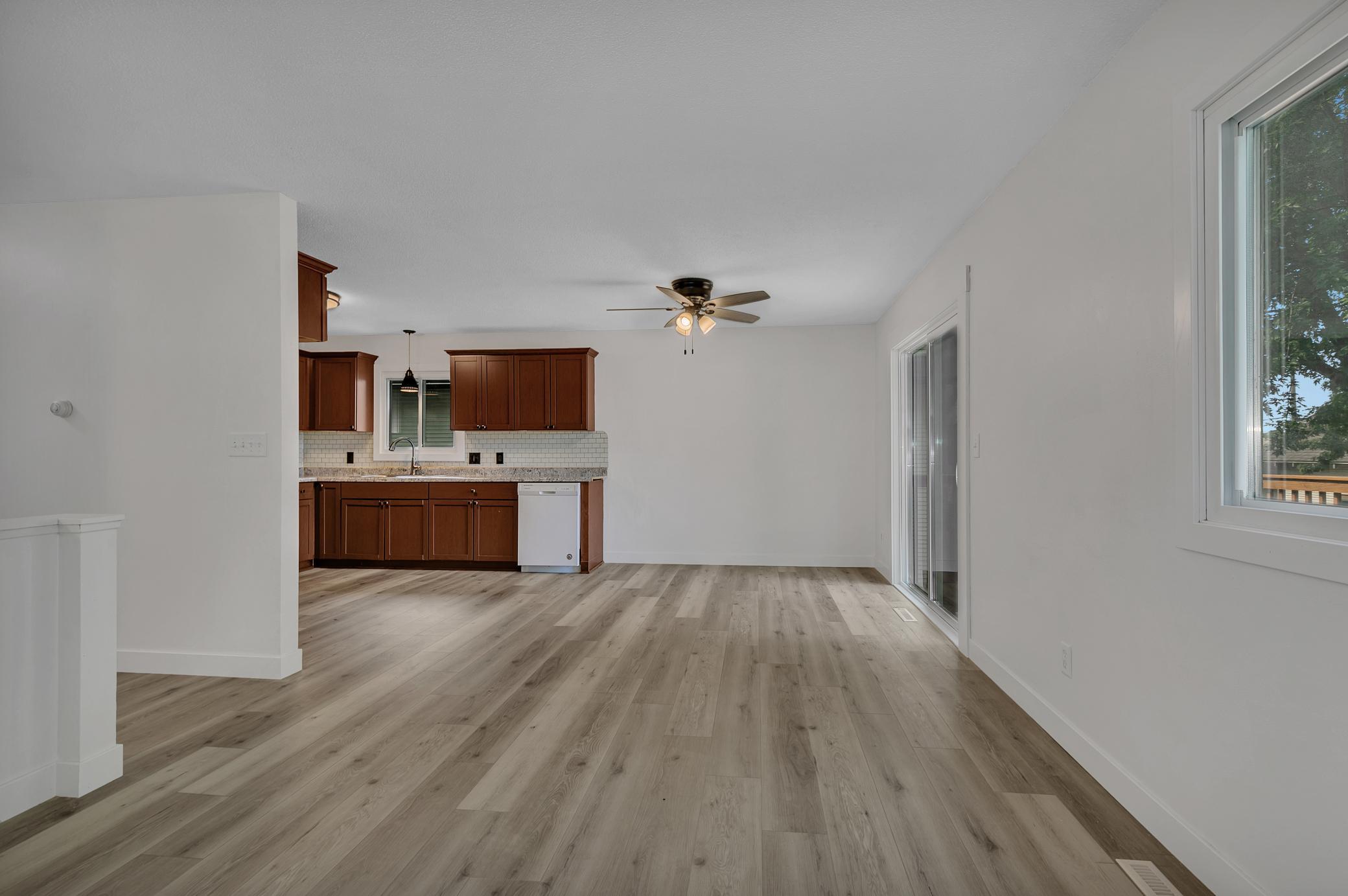 137 18th Avenue N Property Photo 9