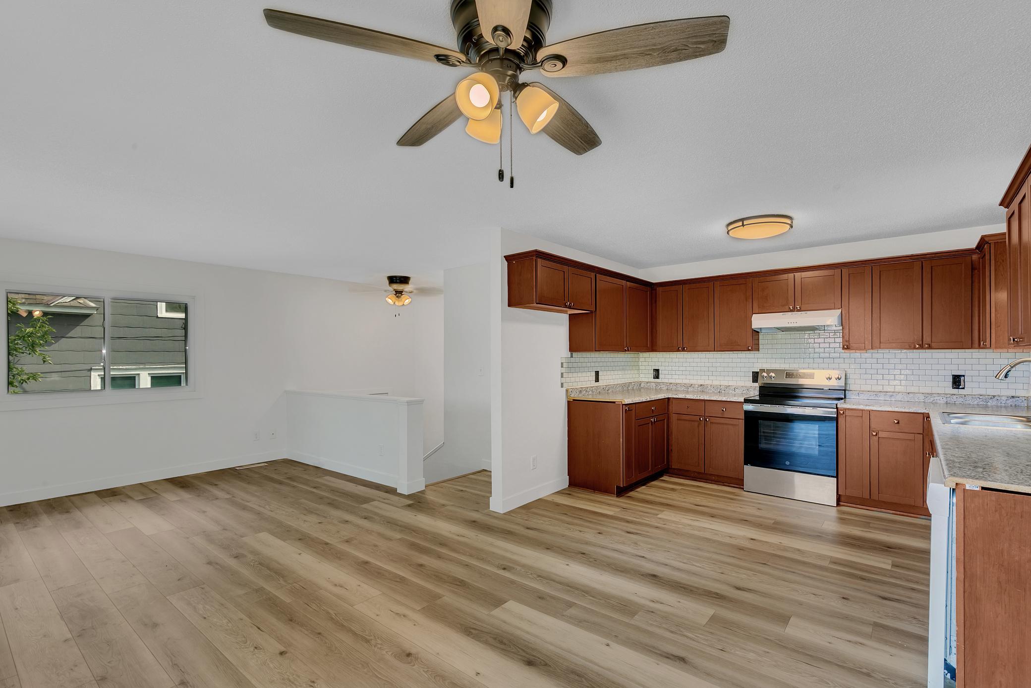 137 18th Avenue N Property Photo 17