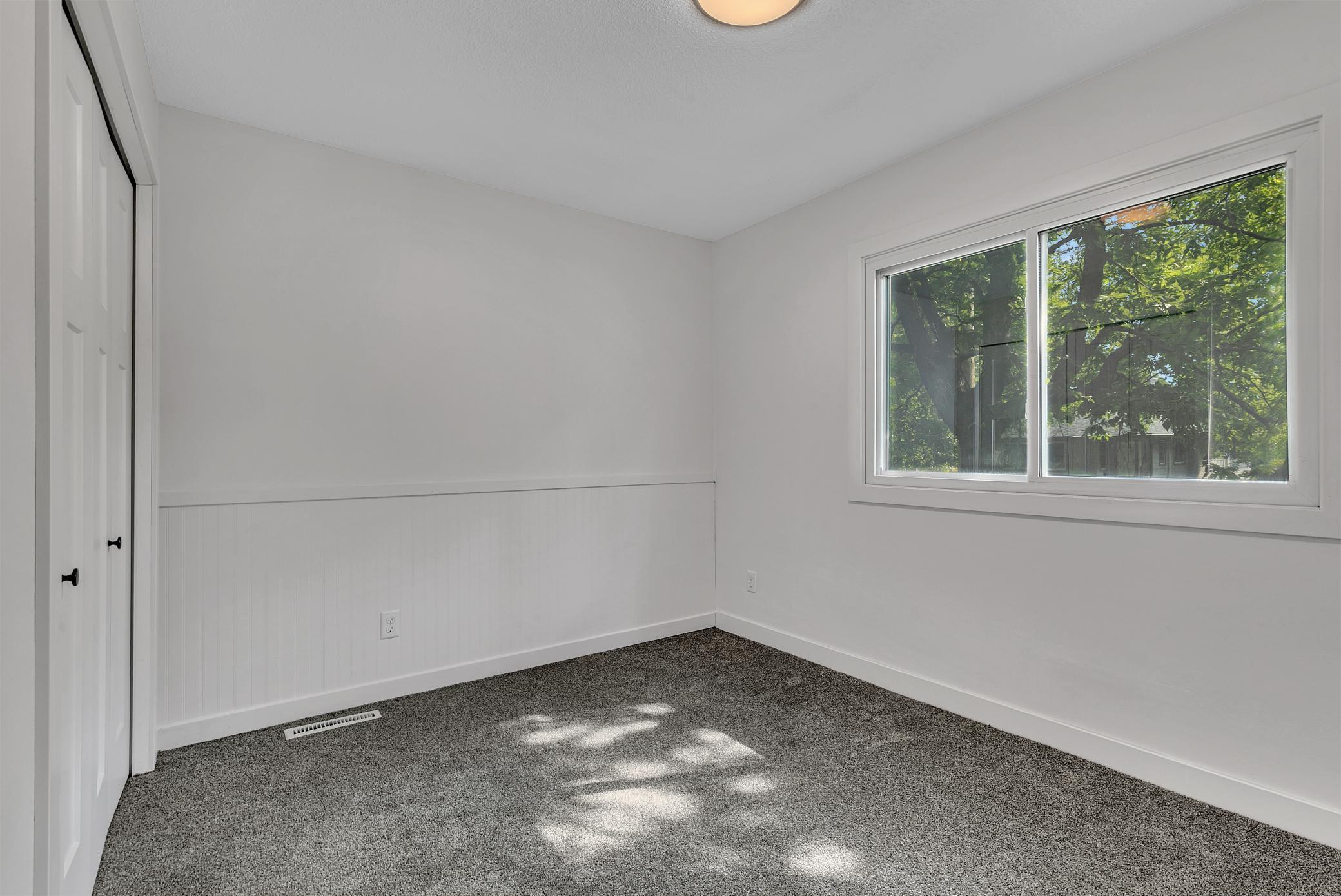 137 18th Avenue N Property Photo 20