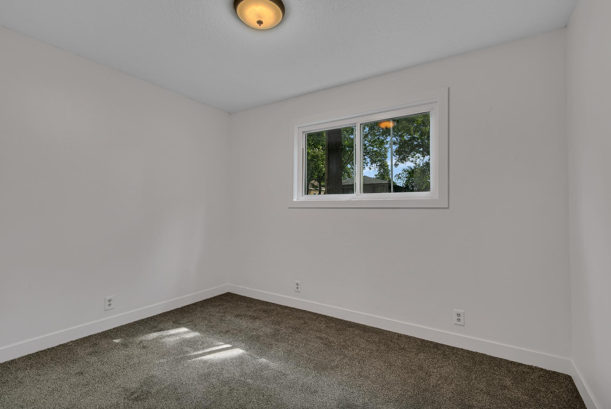 137 18th Avenue N Property Photo 27