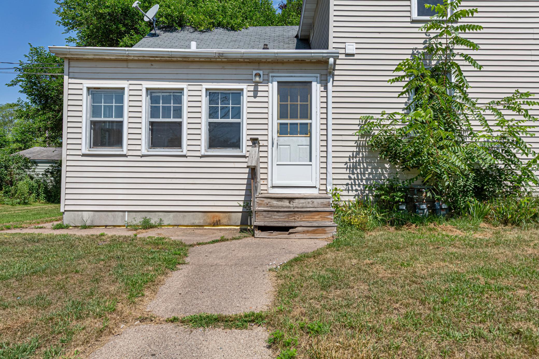 2306 4th Street Property Photo 5