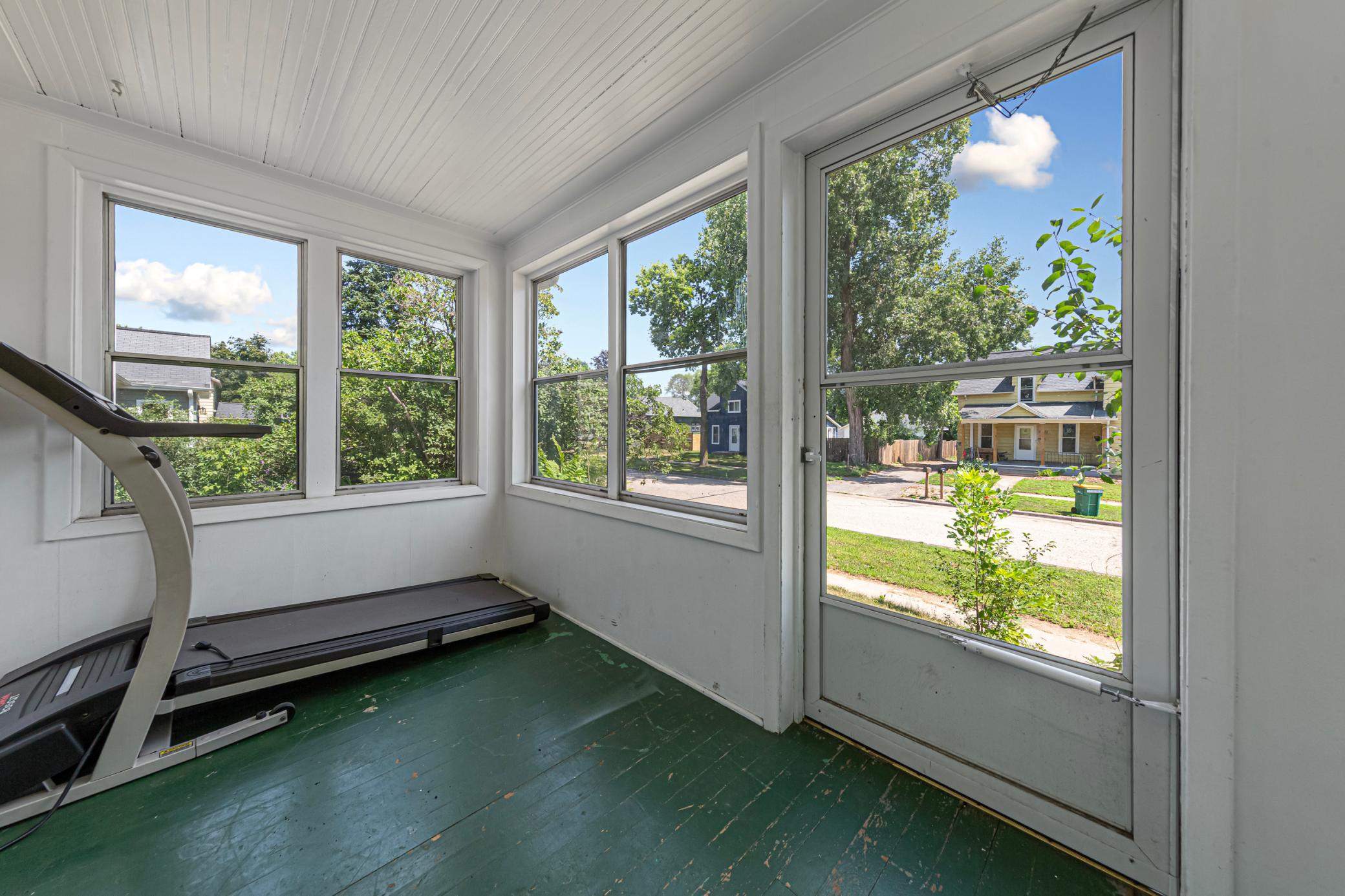 2306 4th Street Property Photo 6