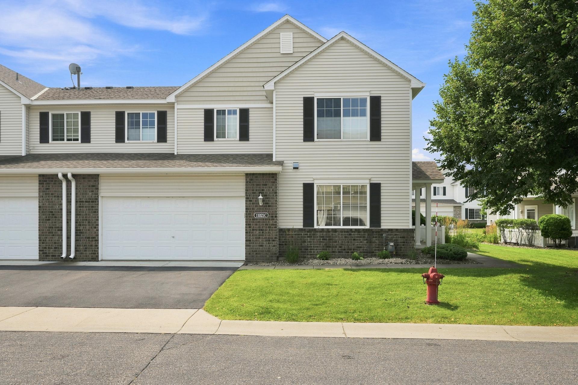 11021 Oak Grove Circle #c Property Photo 1