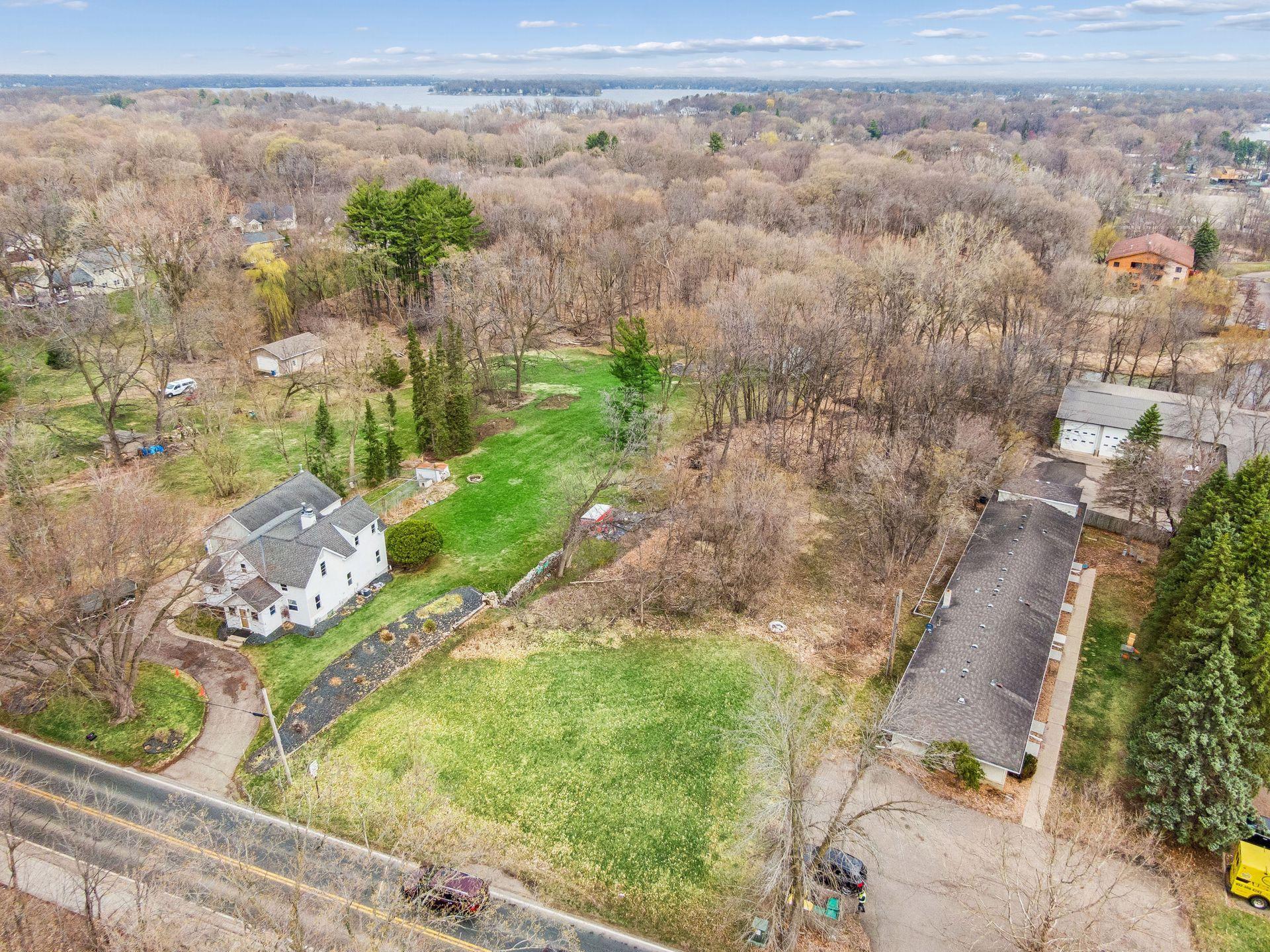 24560 Smithtown Road Property Photo 2
