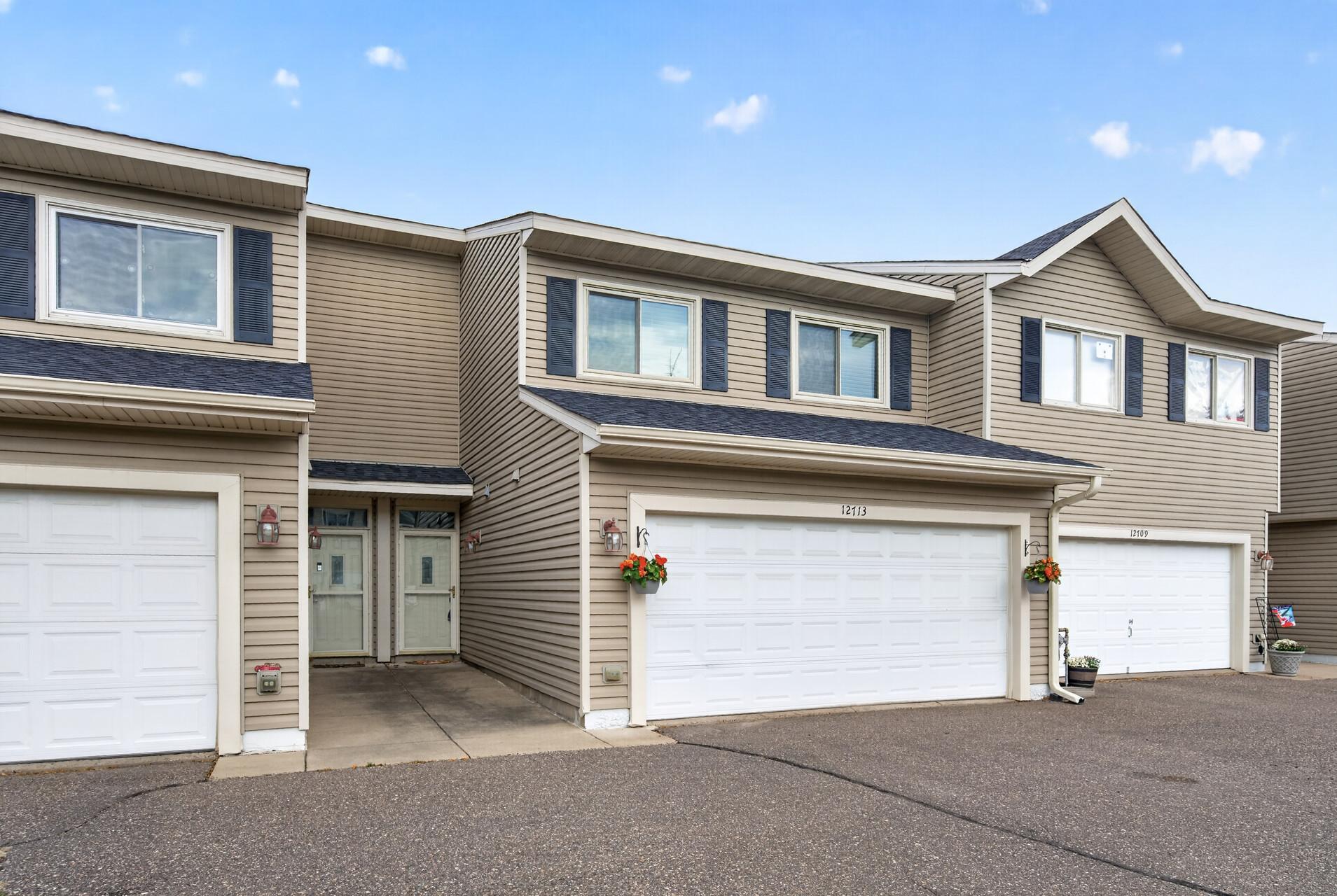 12713 82nd Place N Property Photo 1