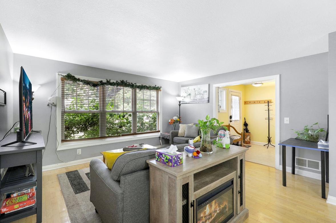 582 State Street Property Photo 4
