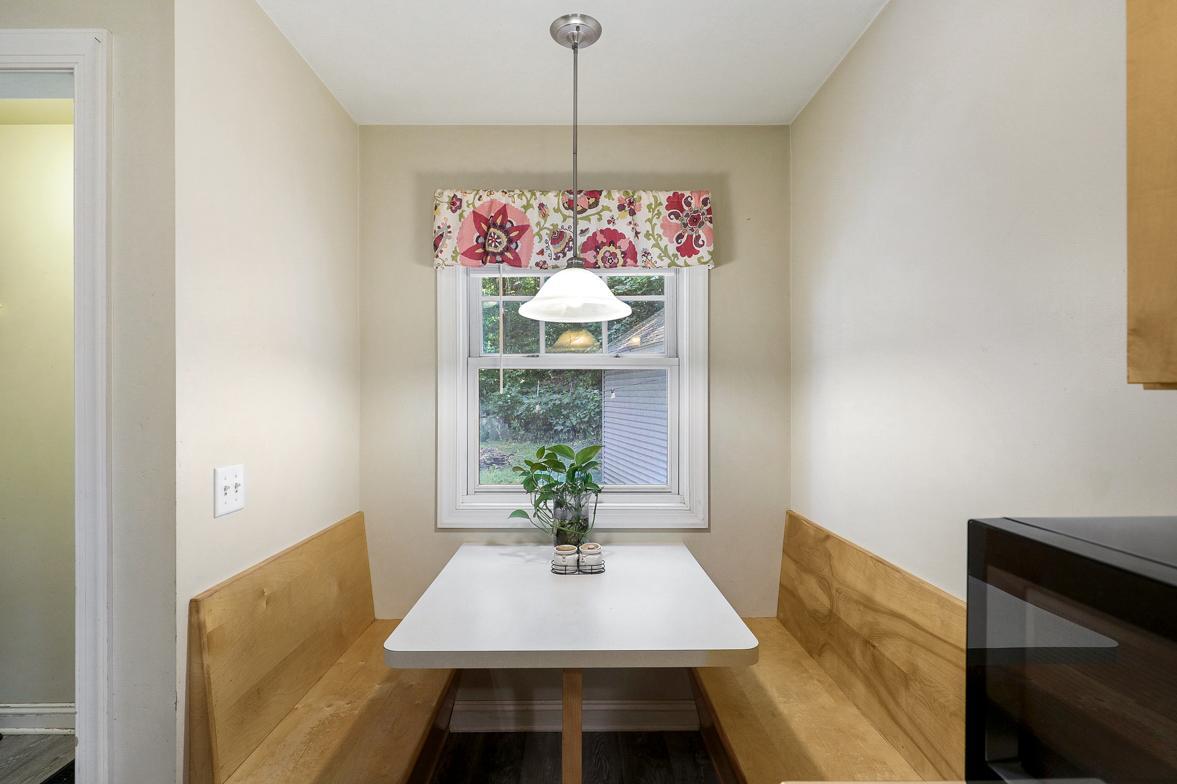 582 State Street Property Photo 11